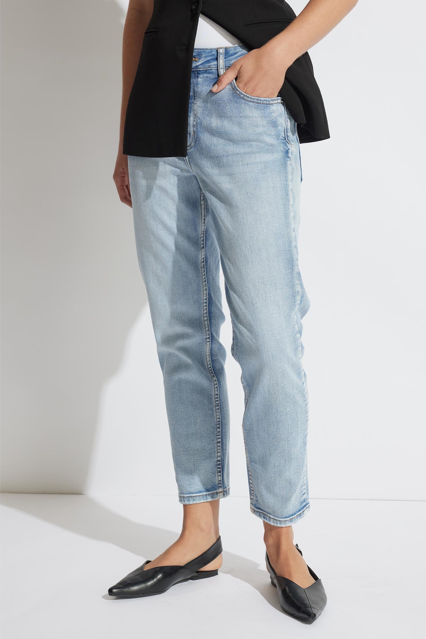 Alexa Girlfriend Jean