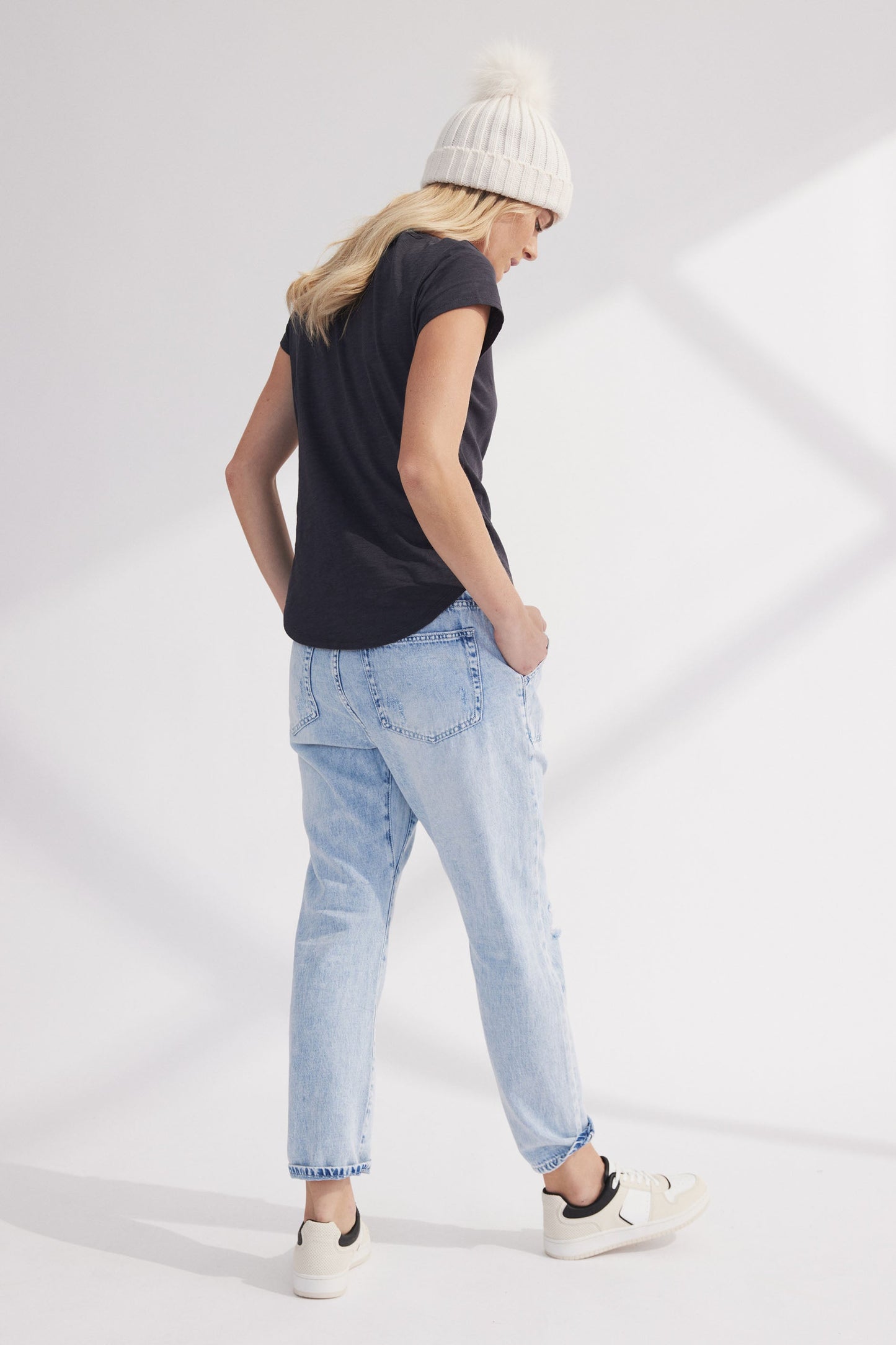 D-LUXE Blair Low Rise Sneaker