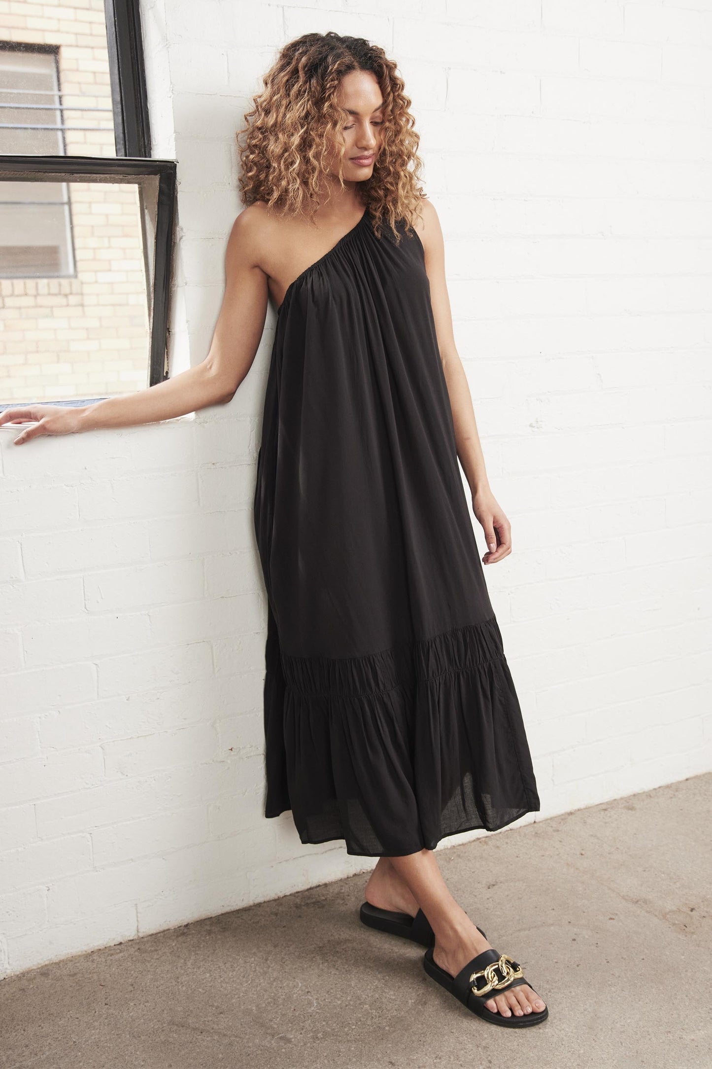 Tarni One Shoulder Midi Dress