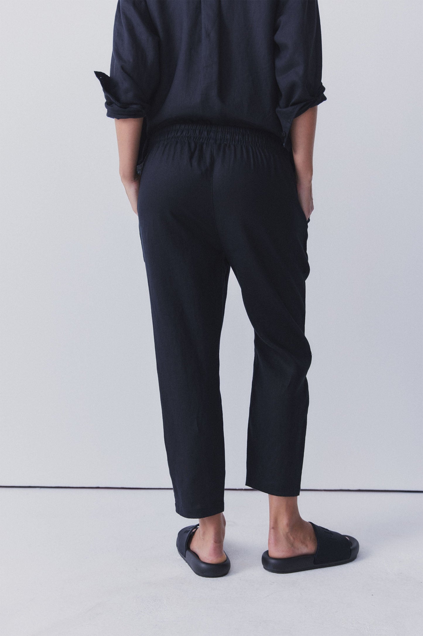 D-Luxe Relaxed Linen Pant