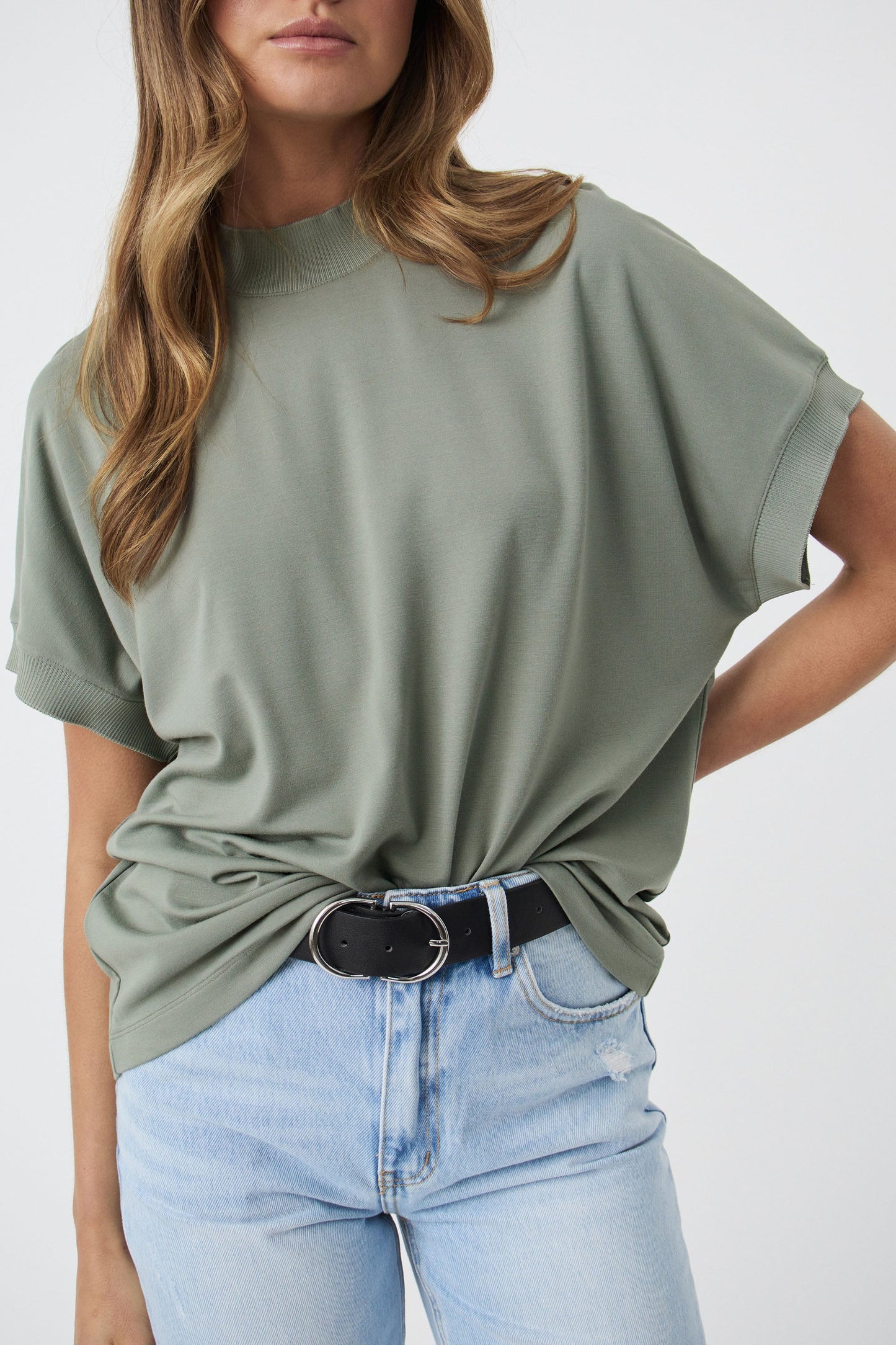 Max Rib Trim Detail Top