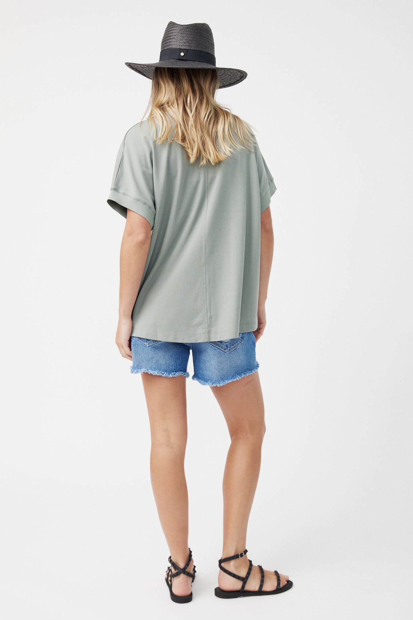 Max Rib Trim Detail Top