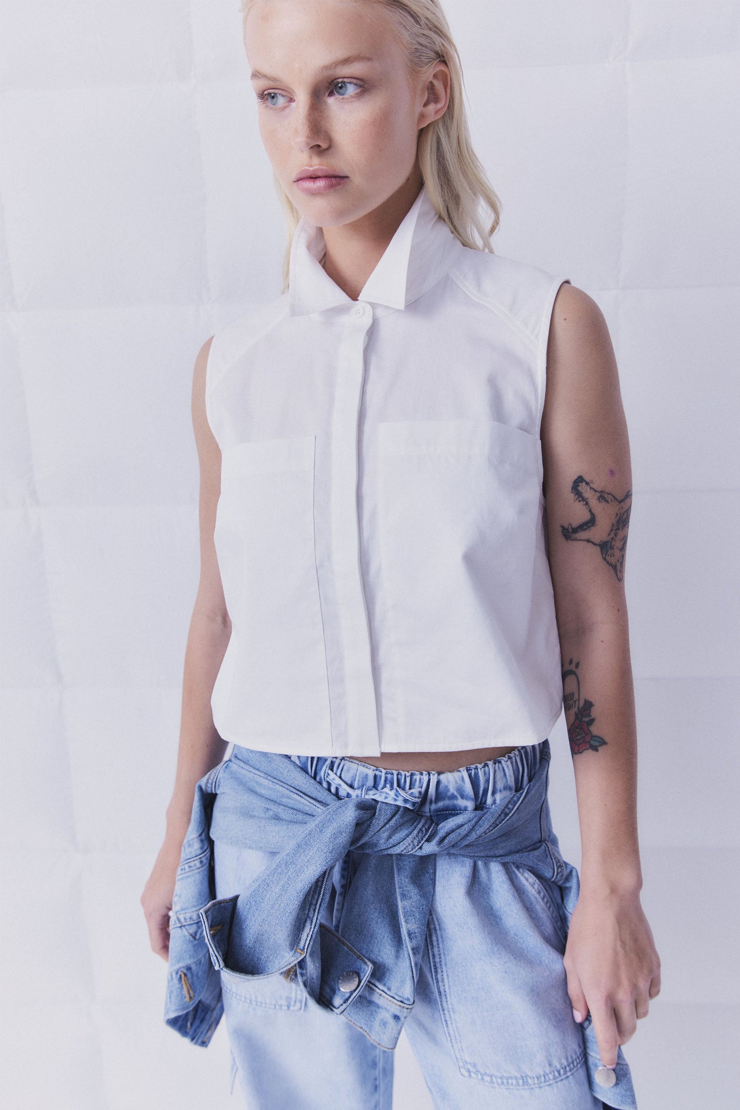 D-Luxe Crop Sleeveless Shirt