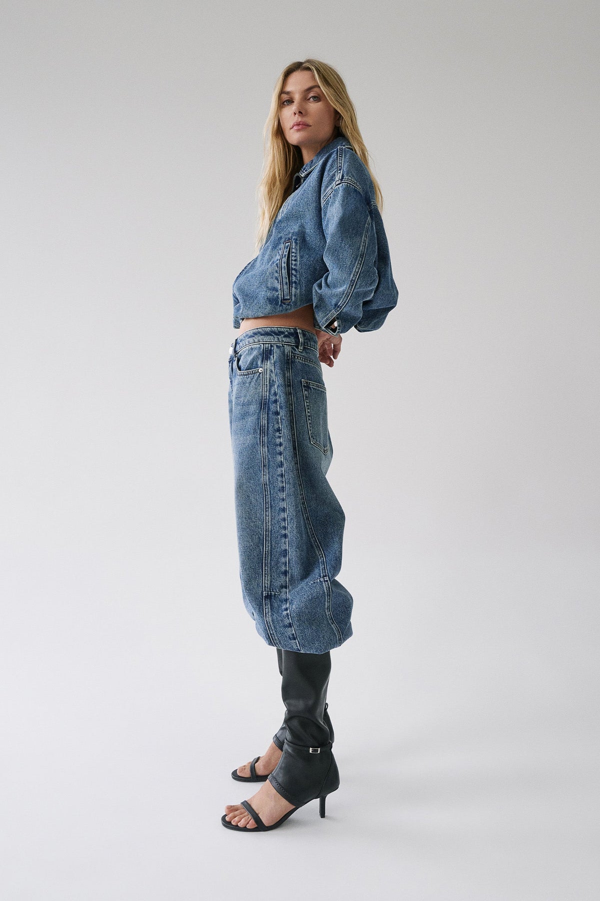 D-Luxe High Rise Barrel Jeans