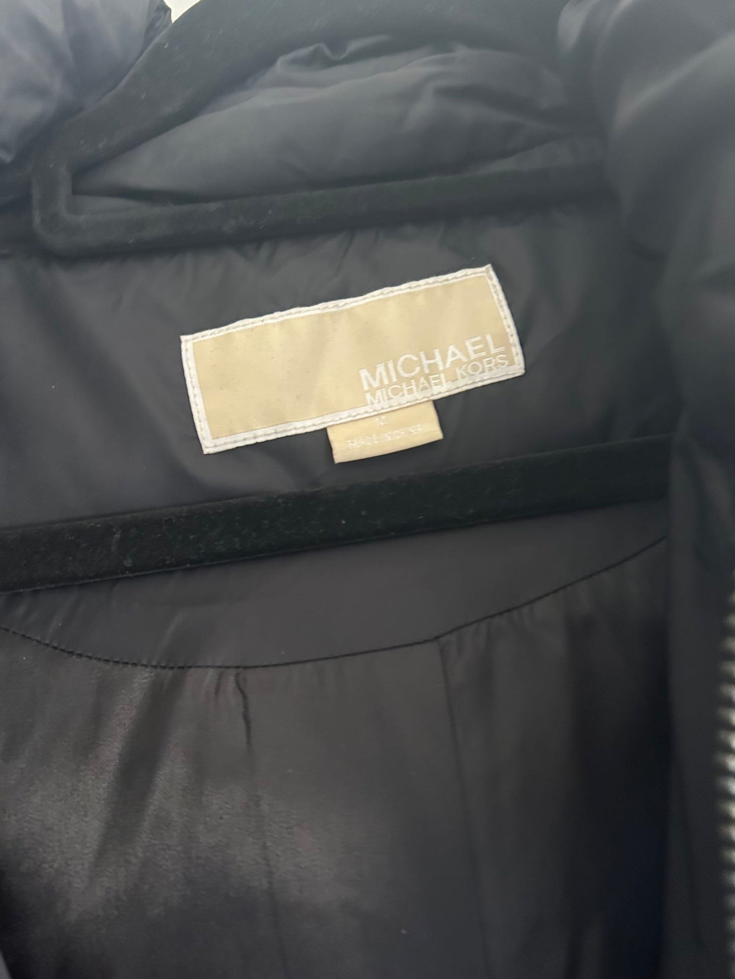 90133
