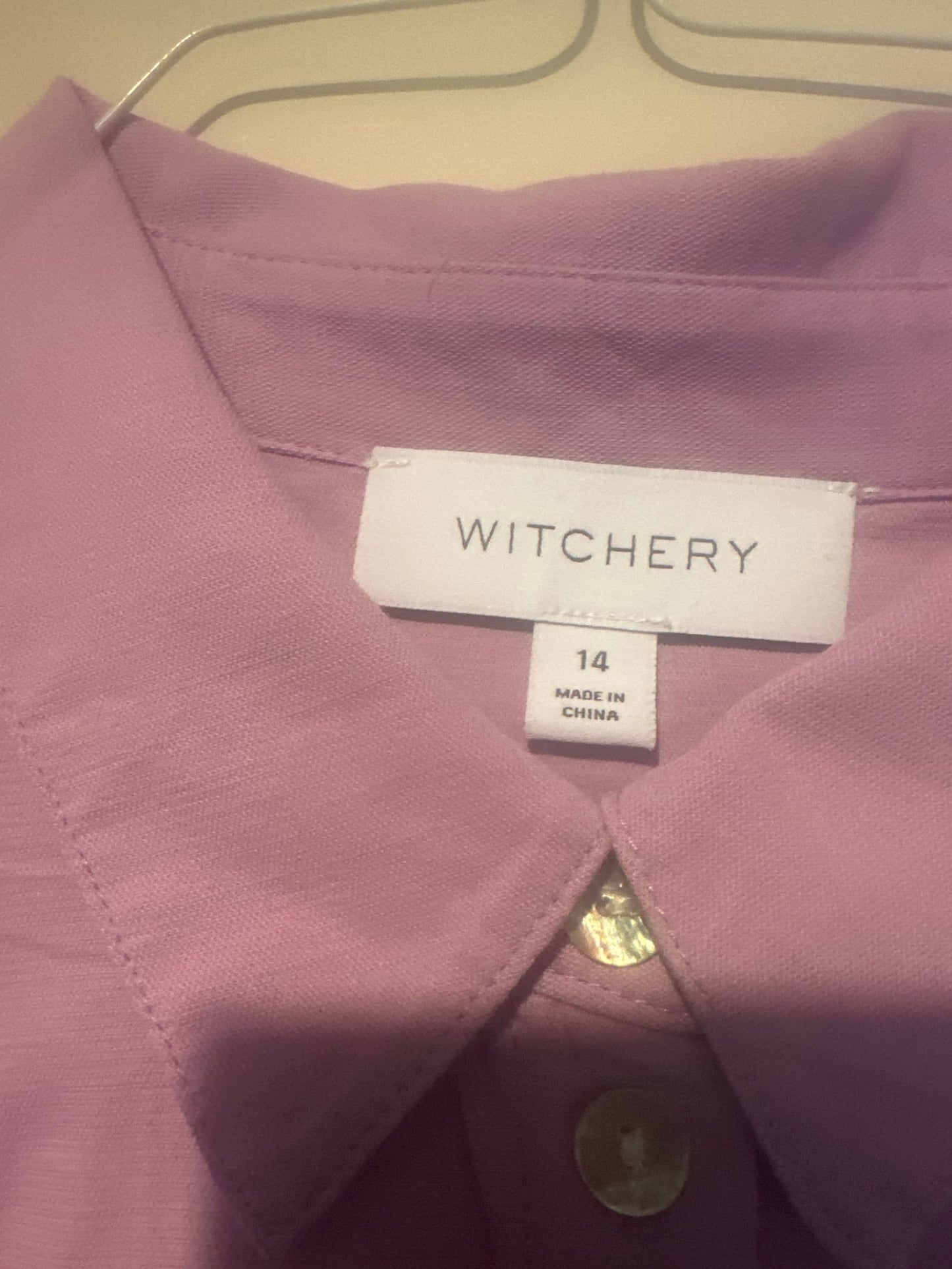 121977