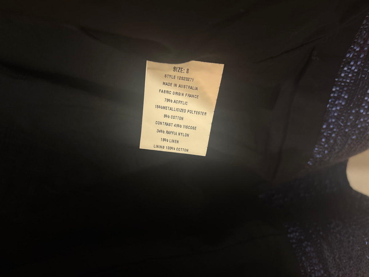 137182