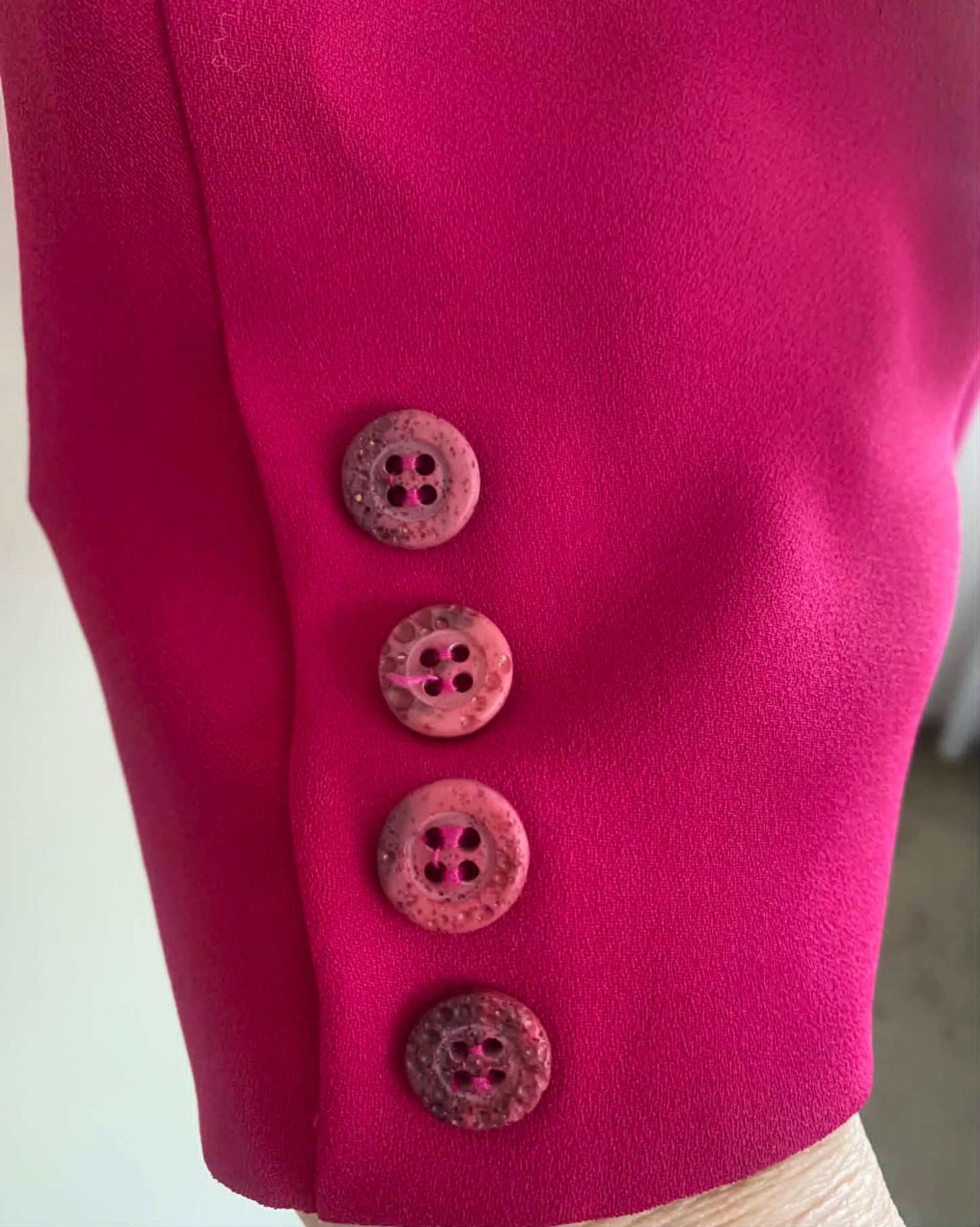 92808