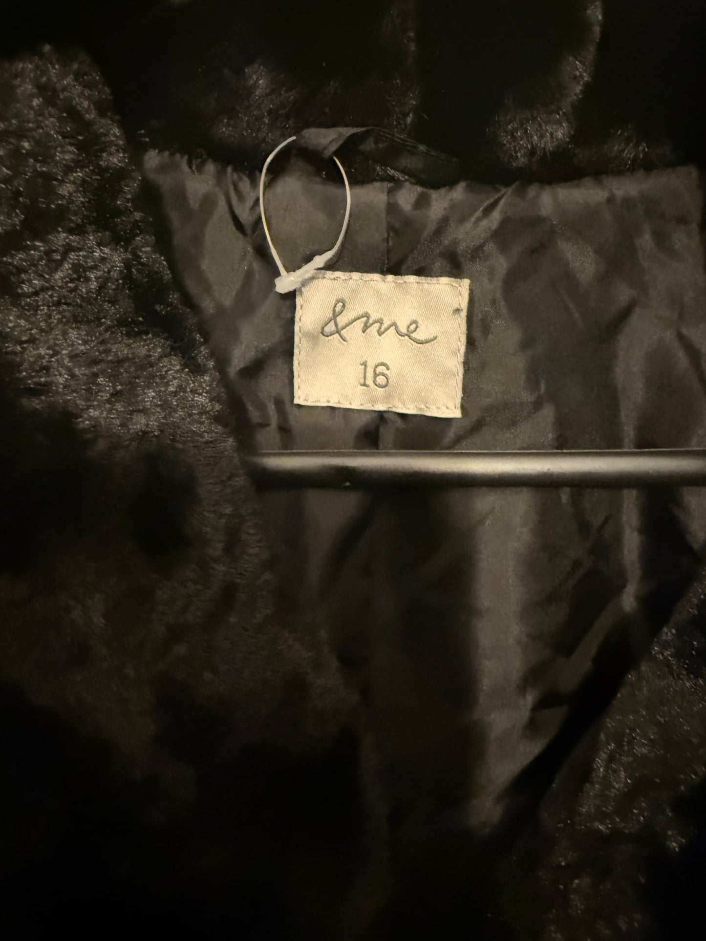 122210