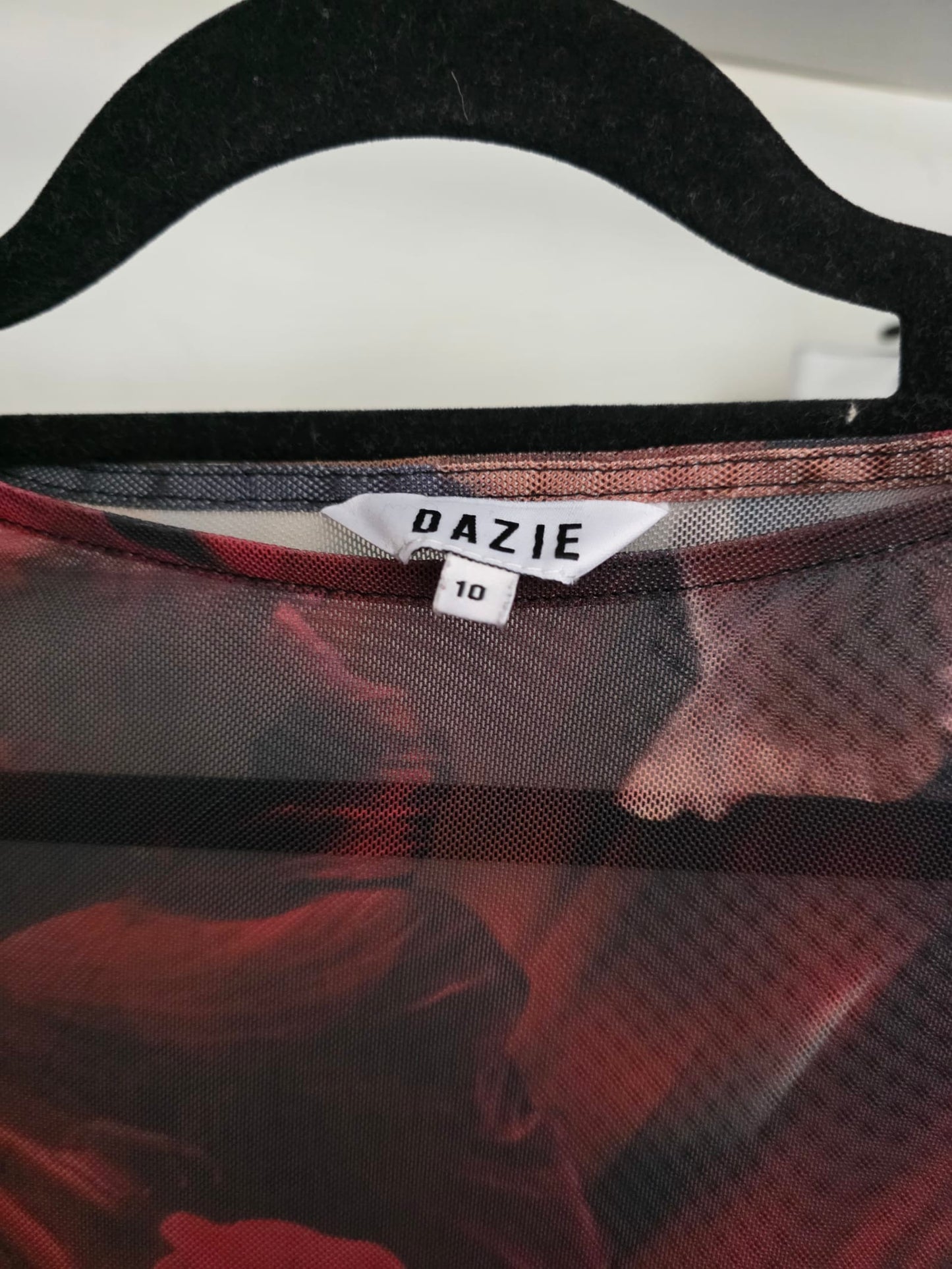 122747