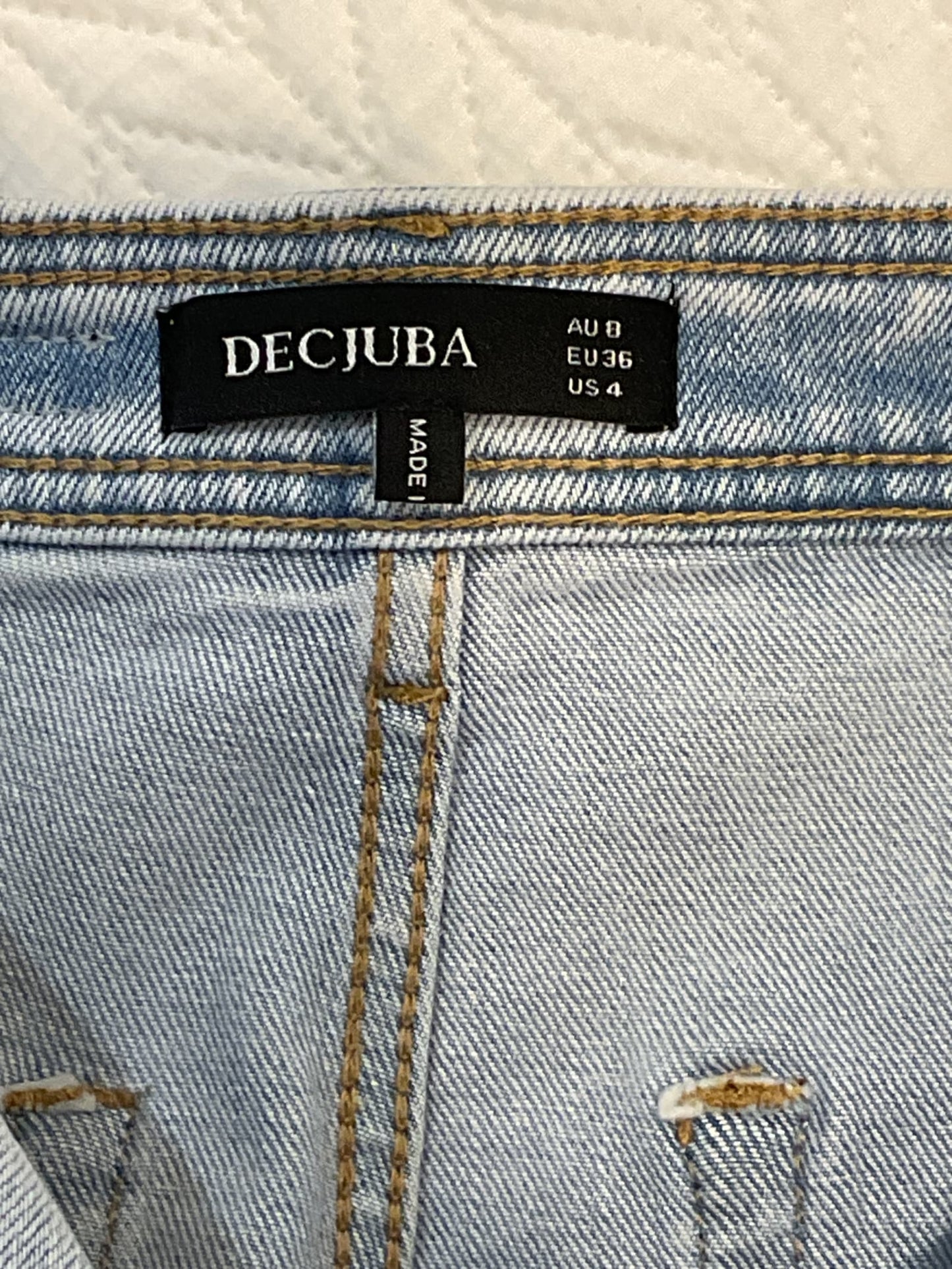 89041