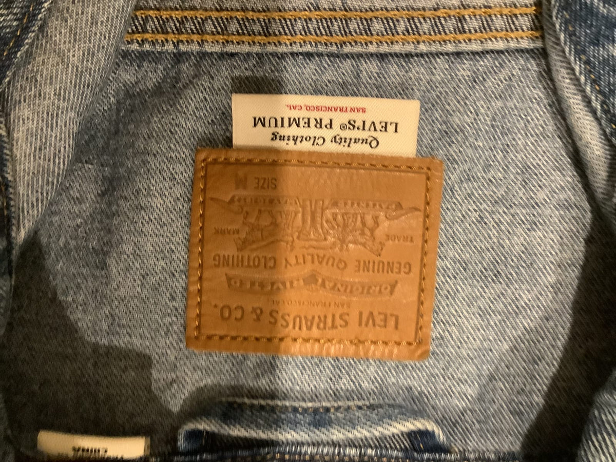 225421