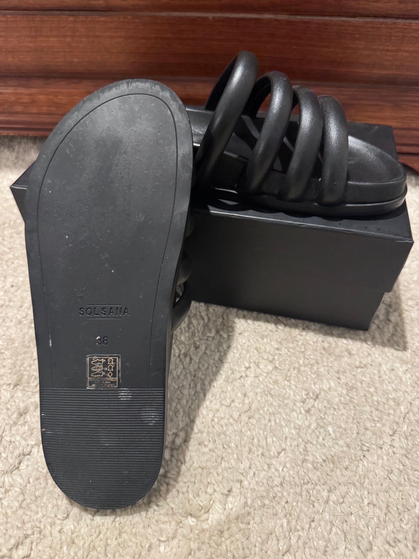 51995