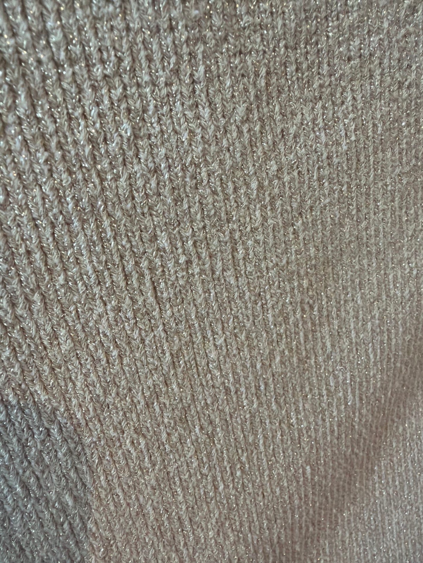 104690
