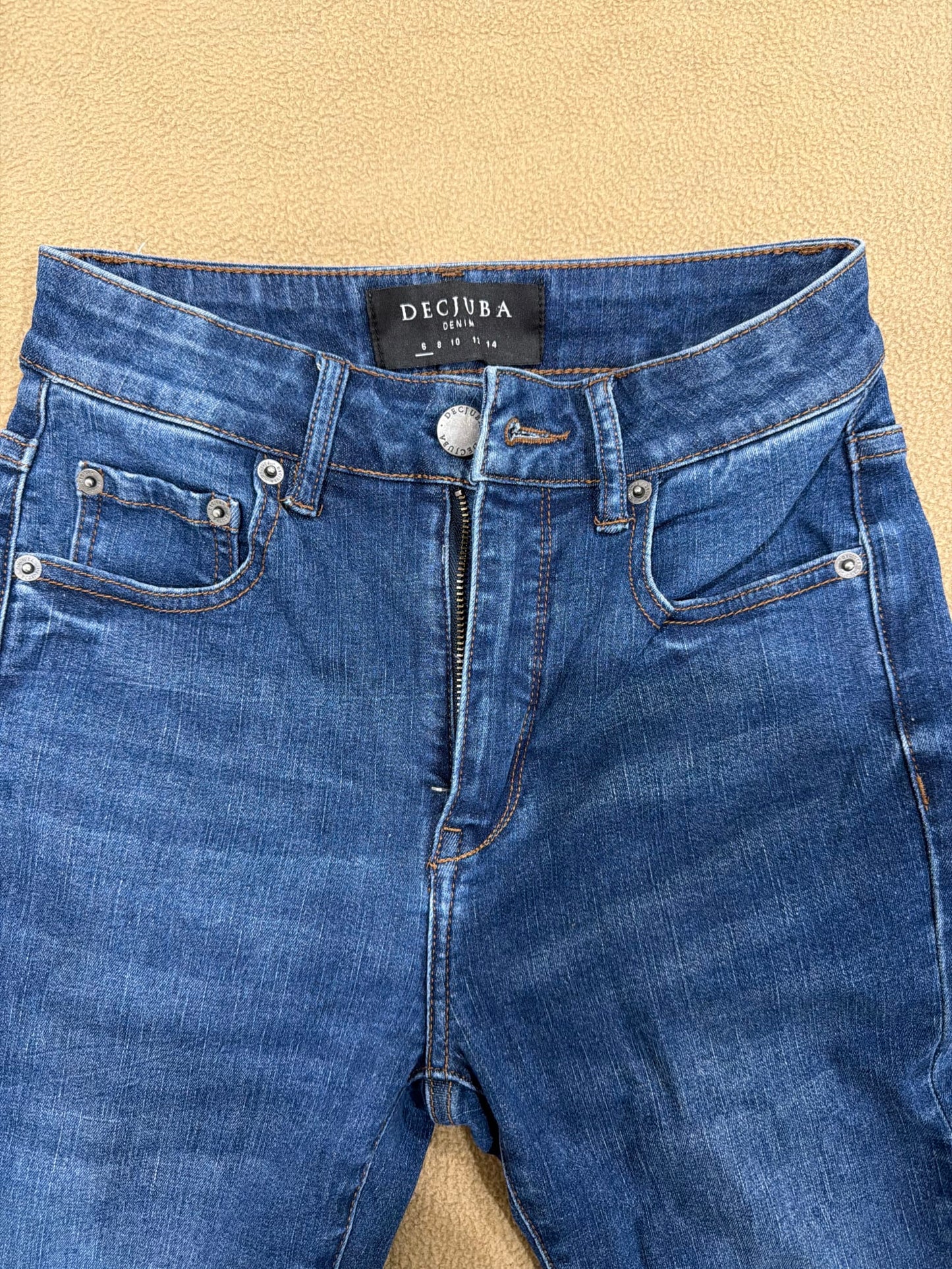 130005