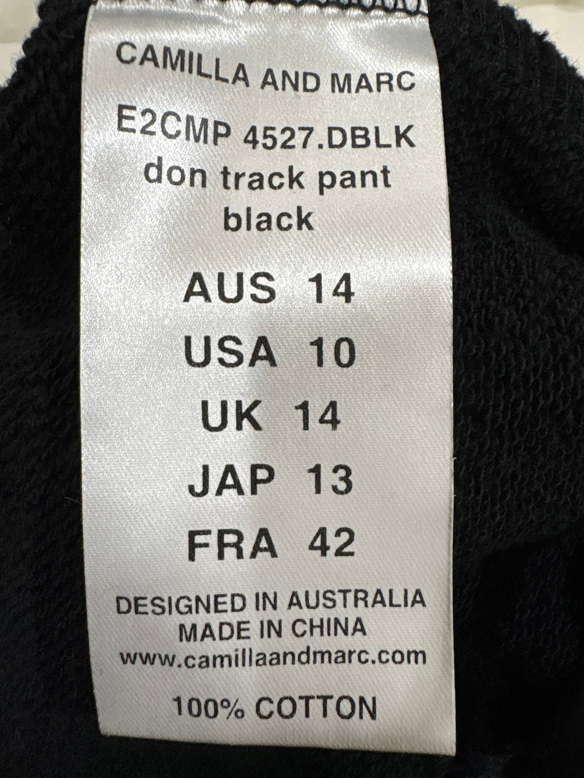 225429