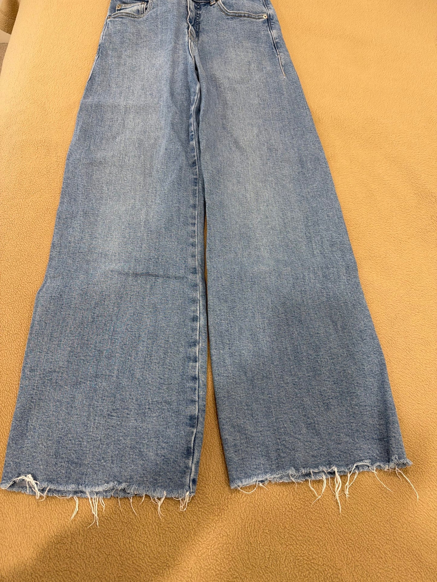 135004