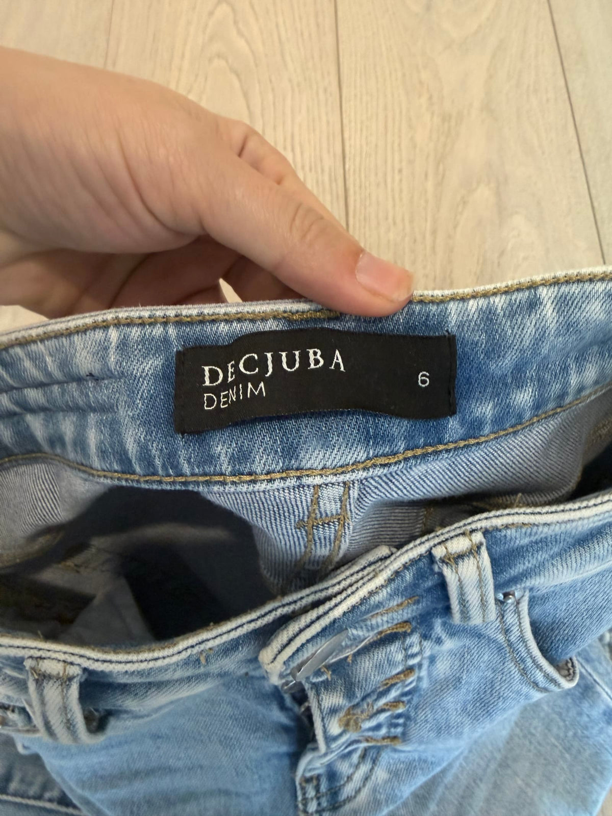 98092