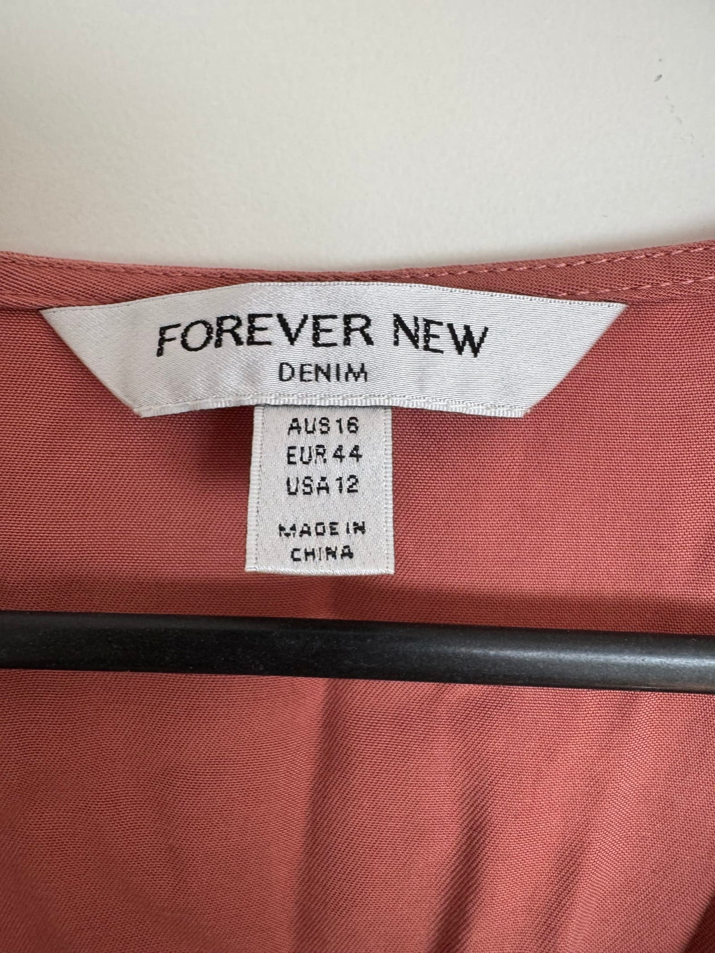 169600