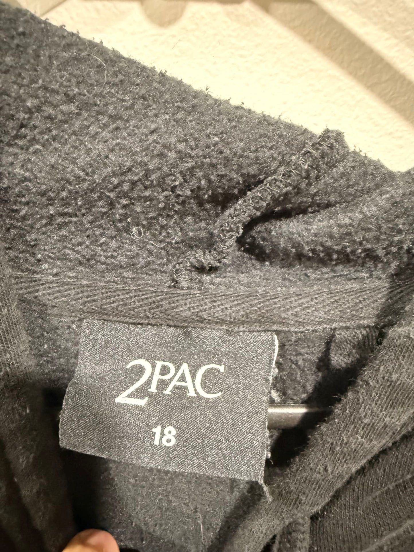 127343
