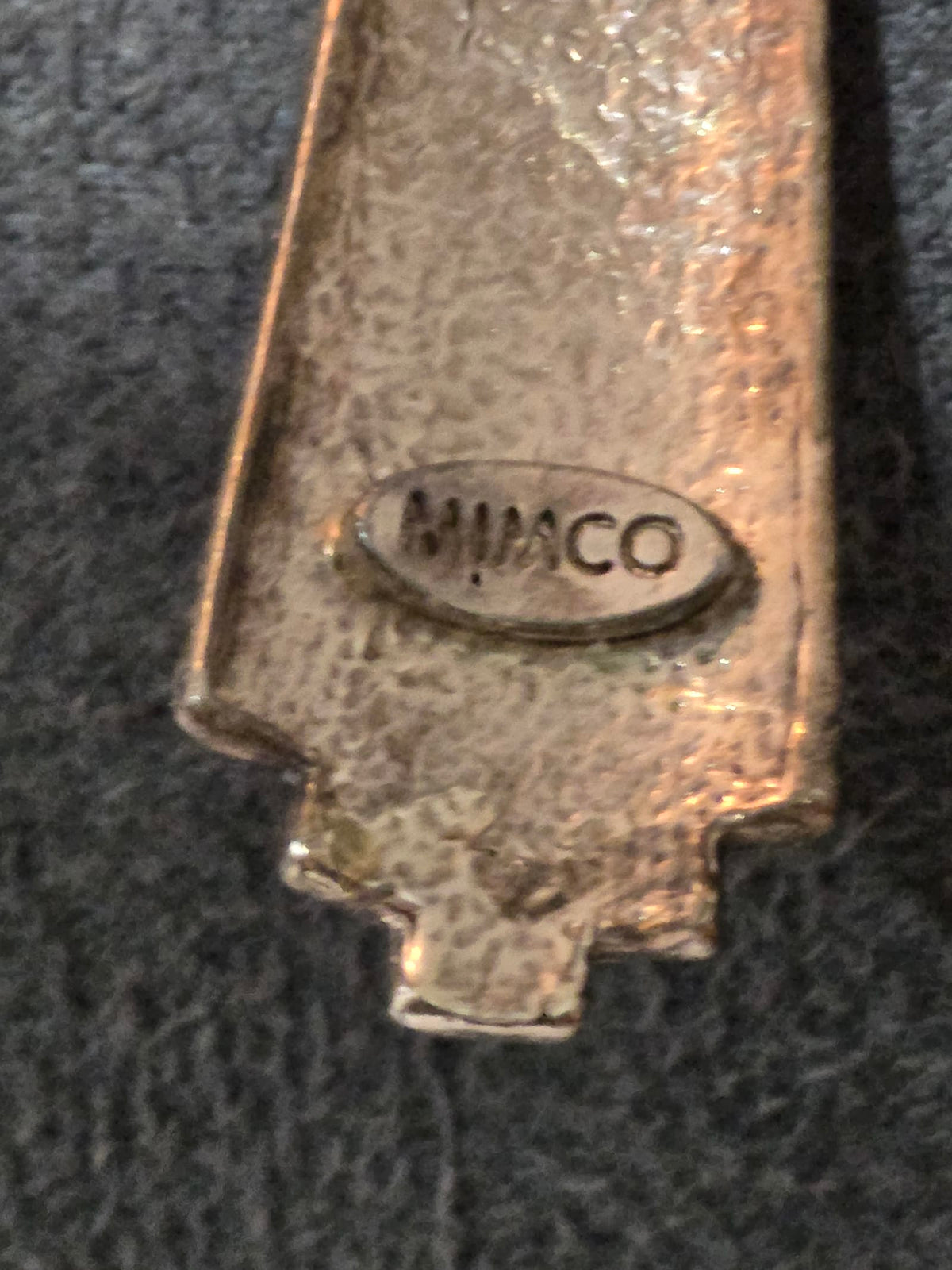 179943