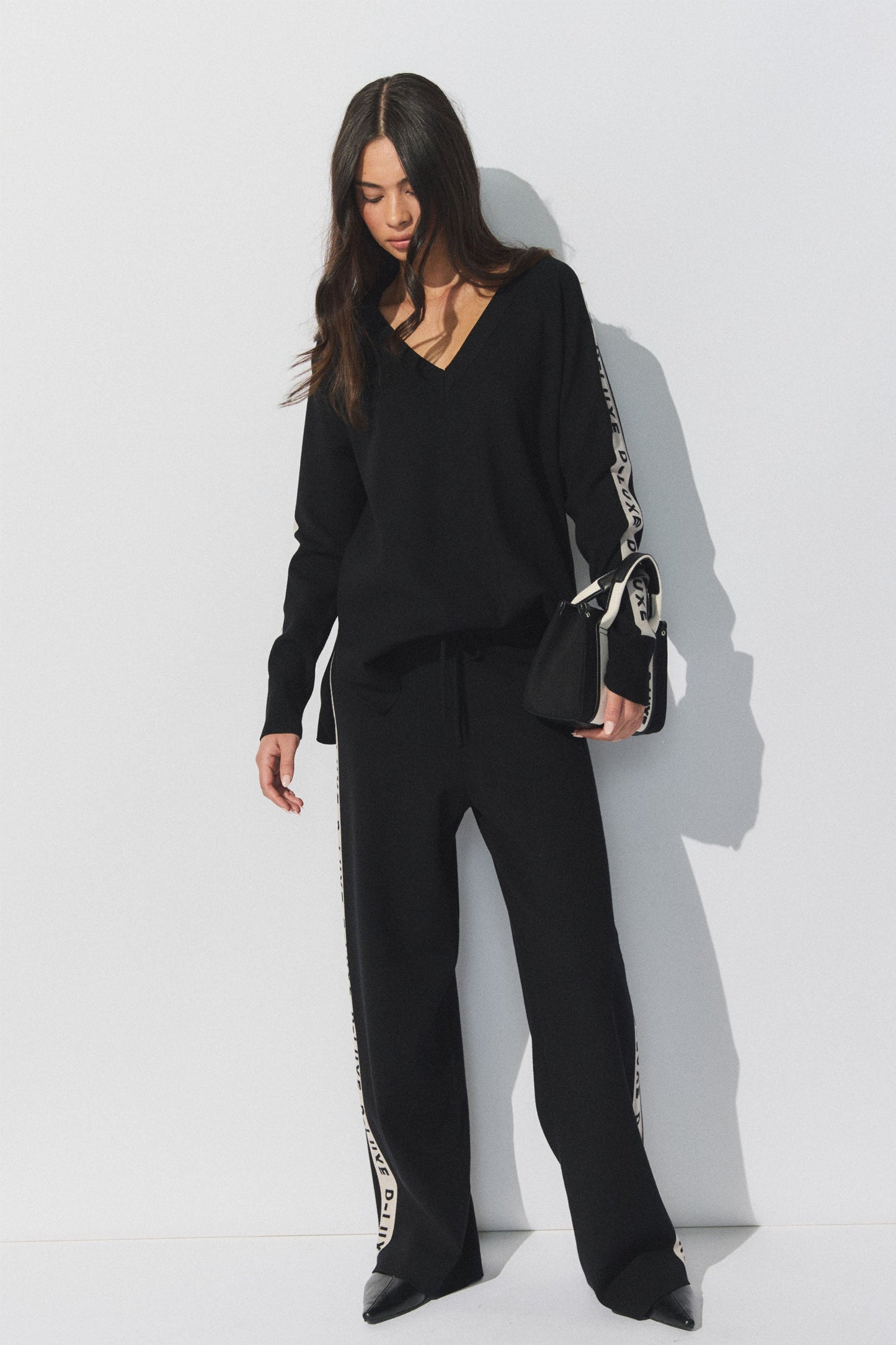 D-Luxe Logo Panel Knit Pant