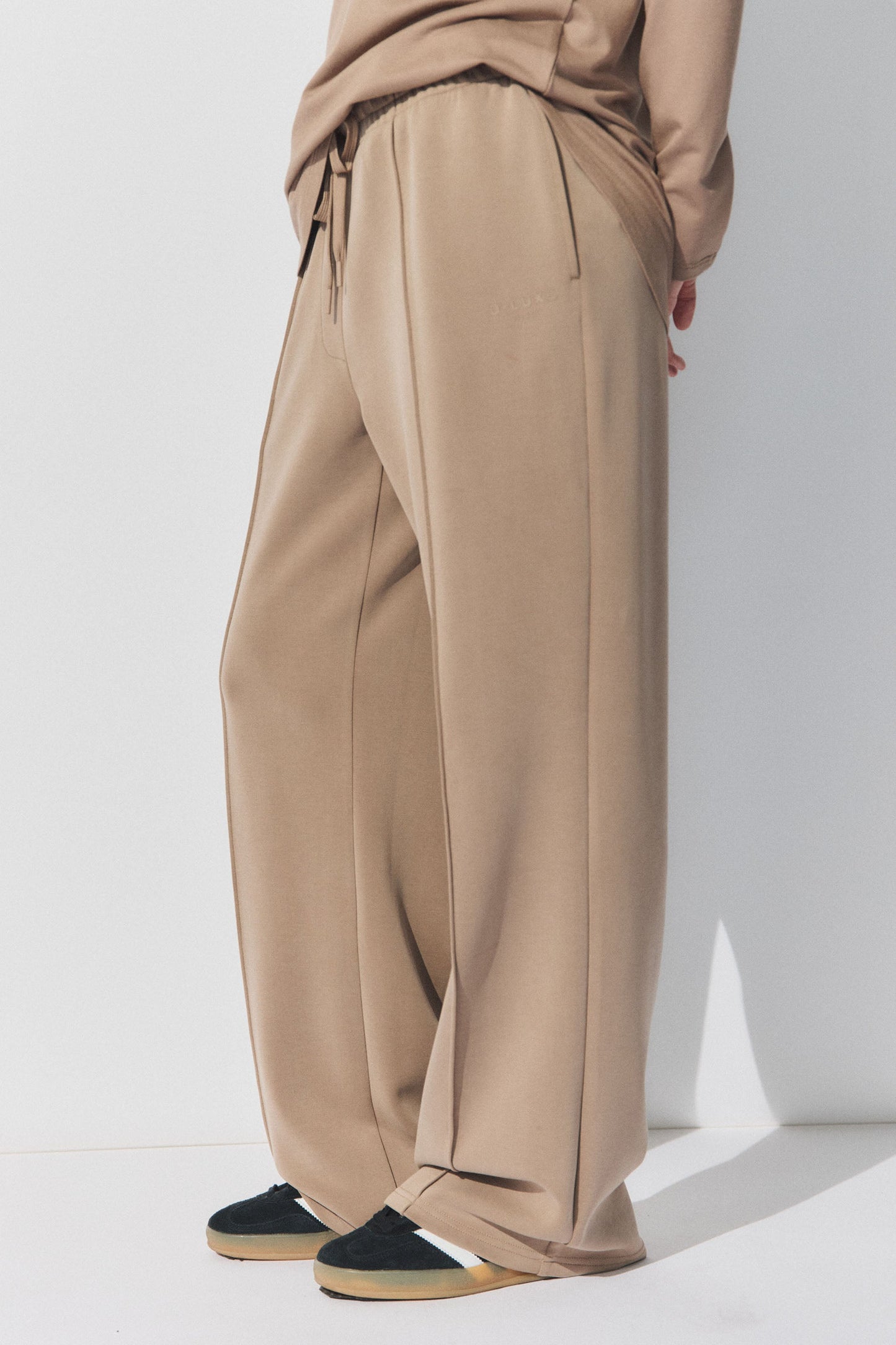 D-Luxe Neoprene Wide Leg Pant