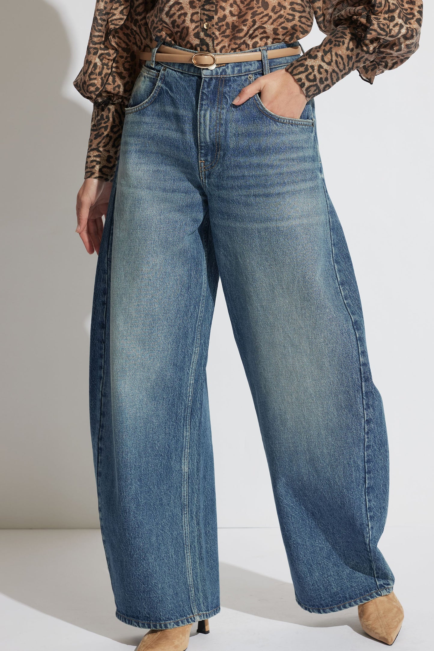 Daisy Horseshoe Jean