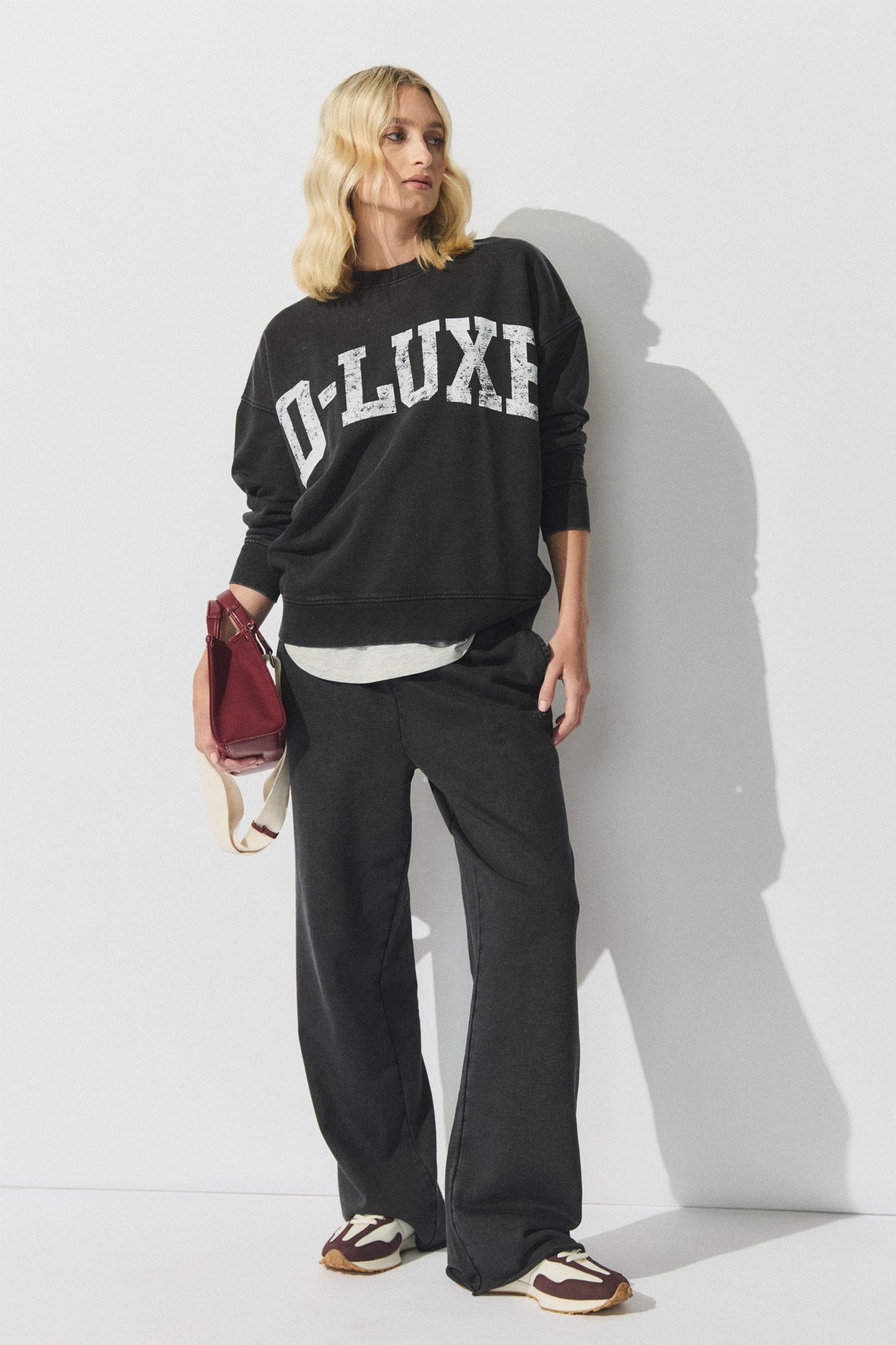 D-Luxe Collegiate Logo Sweat