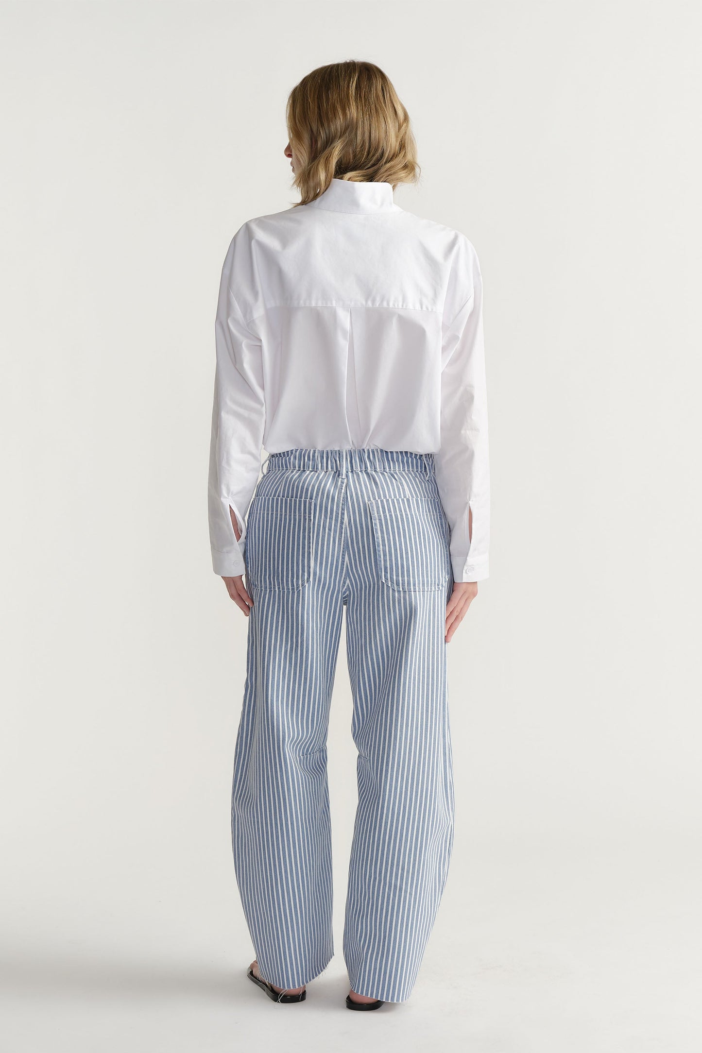 D-Luxe Mid Rise Barrel Jeans
