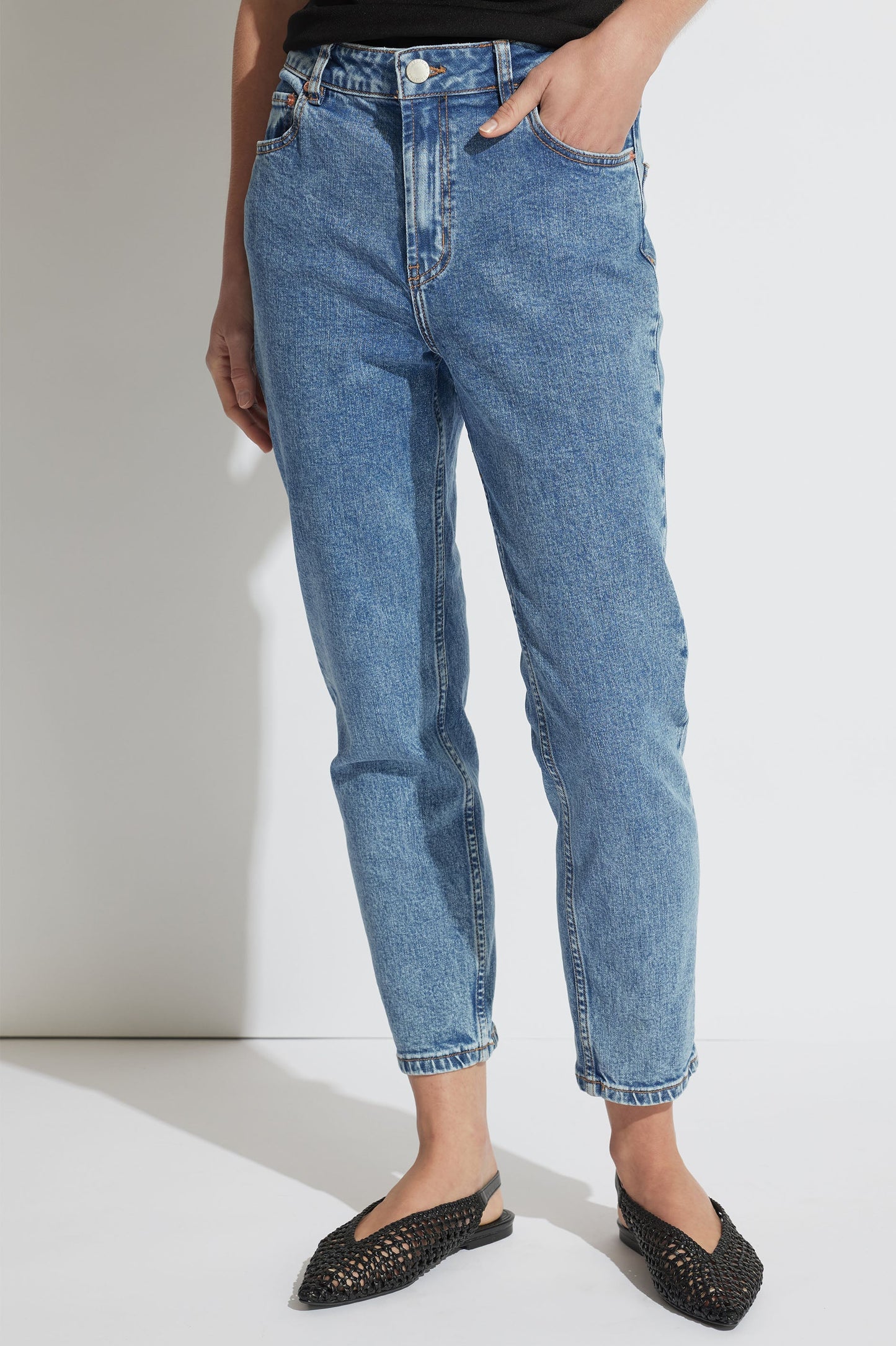 Alexa Girlfriend Jean