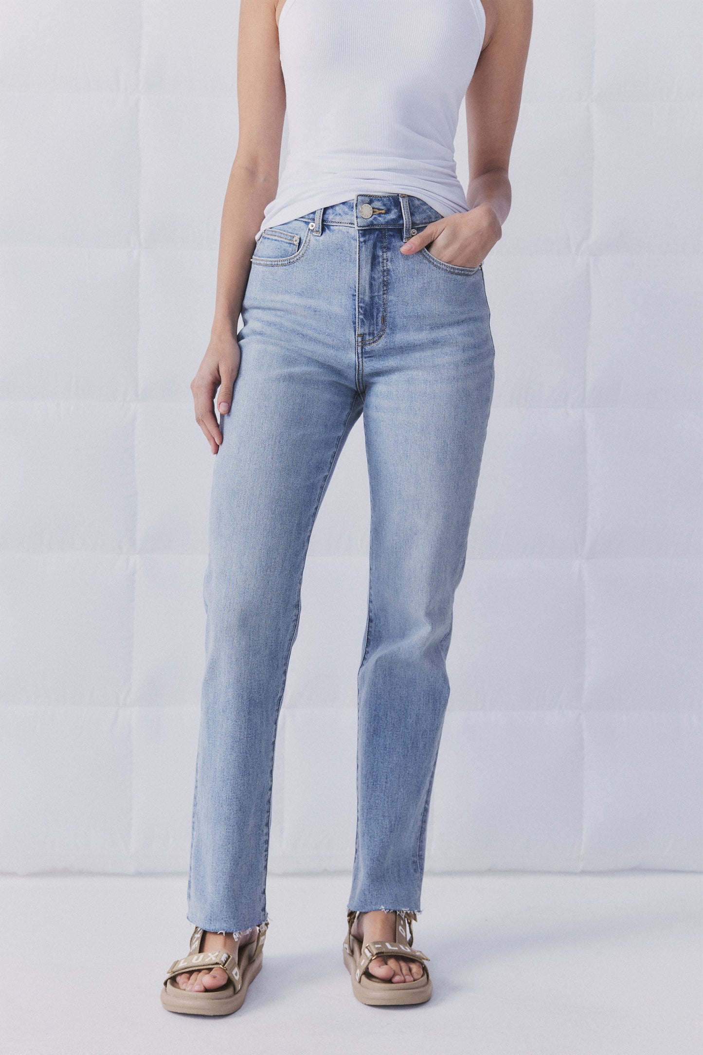 D-Luxe Straight Leg Jean