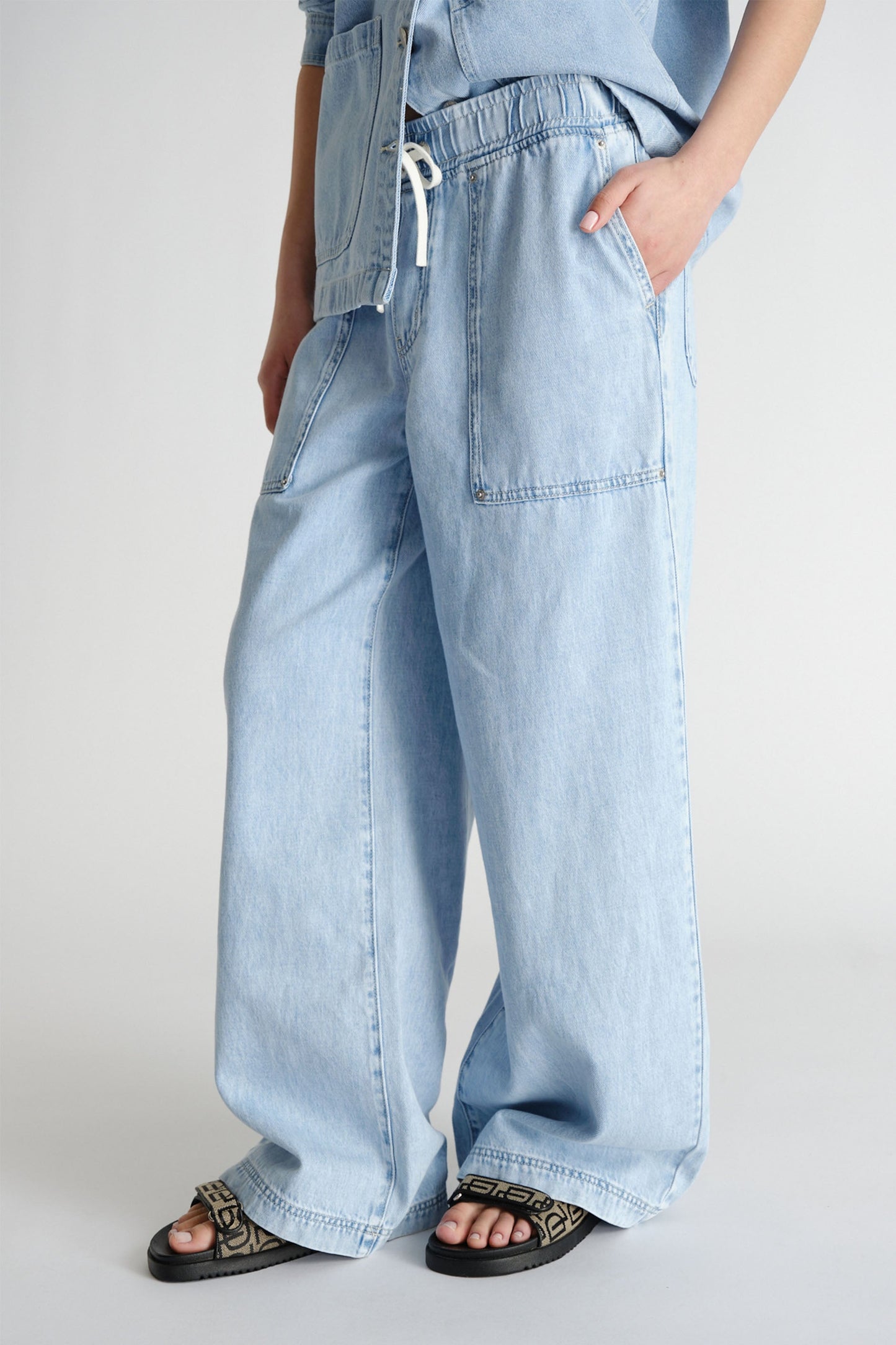 D-Luxe Wide Leg Jean