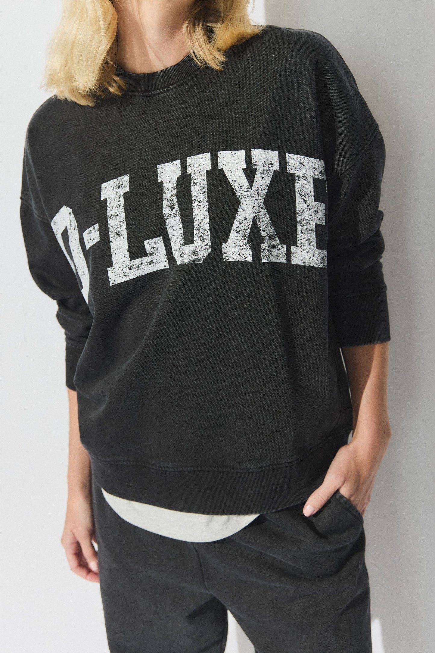 D-Luxe Collegiate Logo Sweat