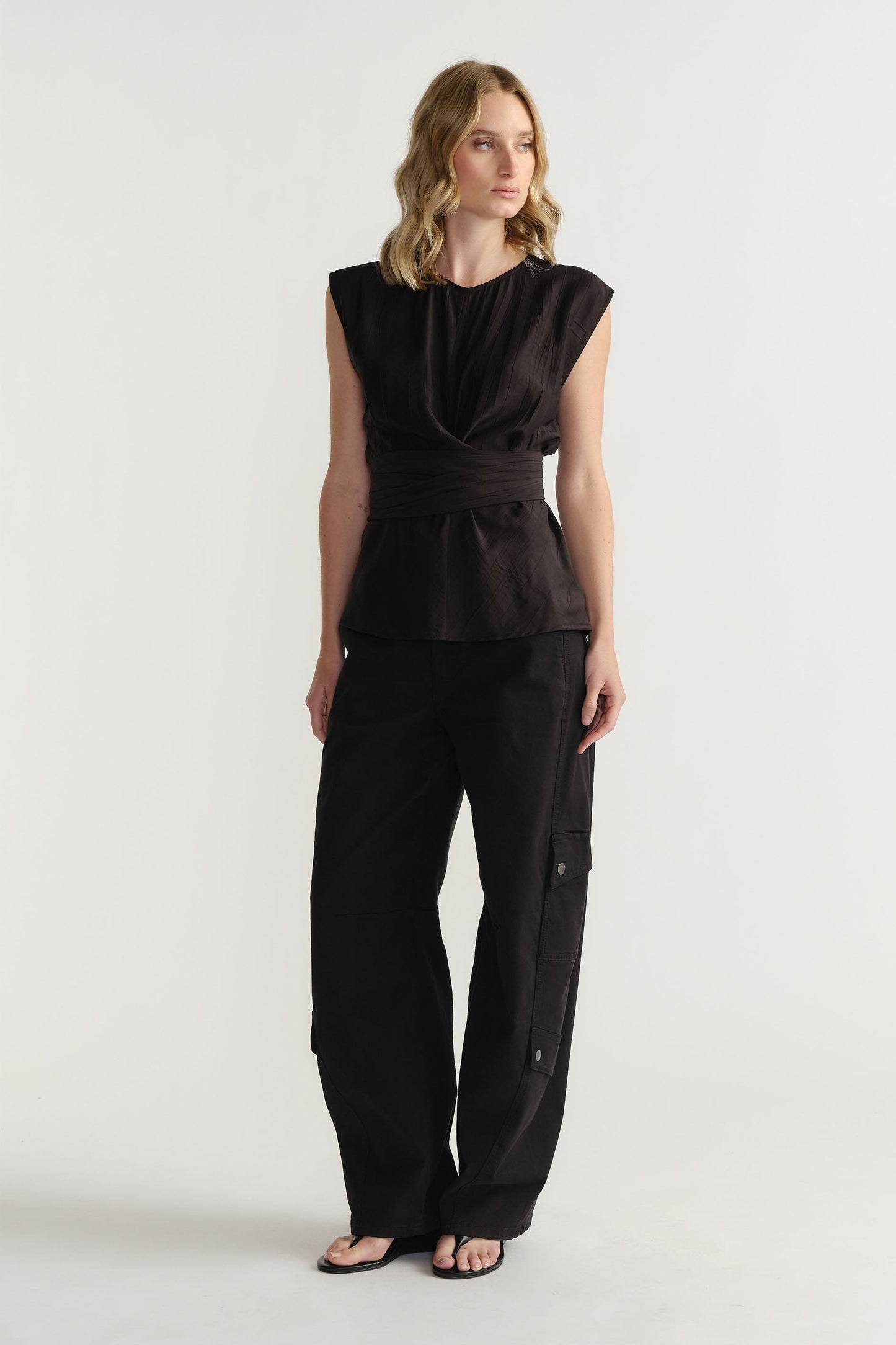 Tia Knot Front Top