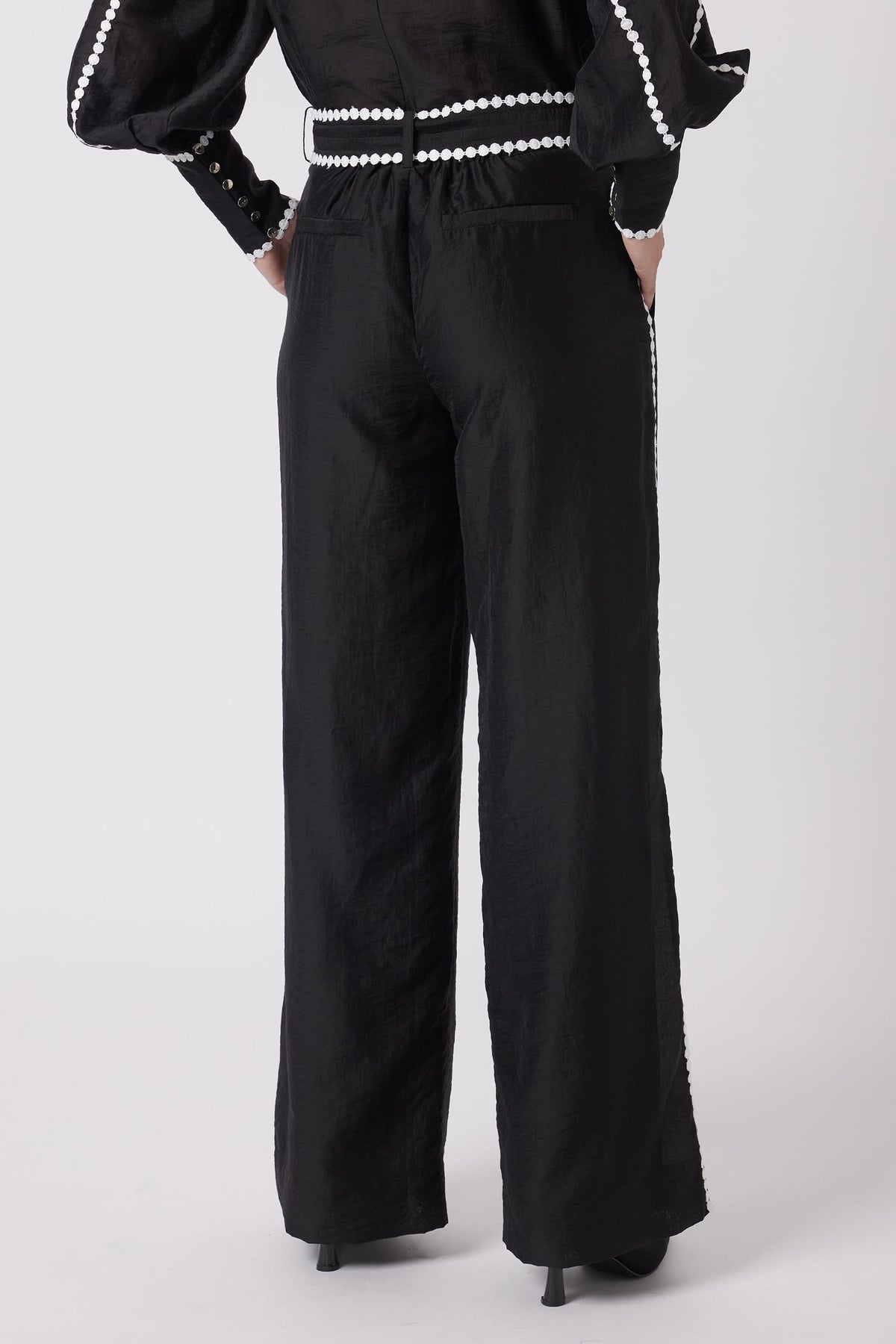 Ava Trim Detail Pant