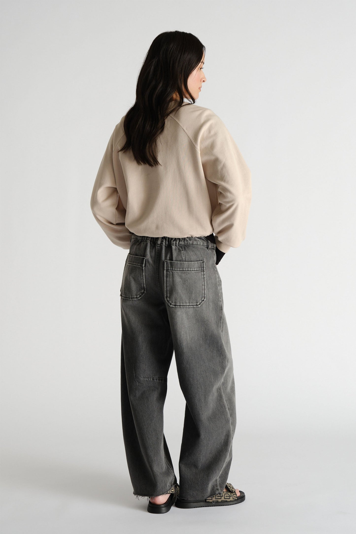 D-Luxe Logo Drawcord Sweat