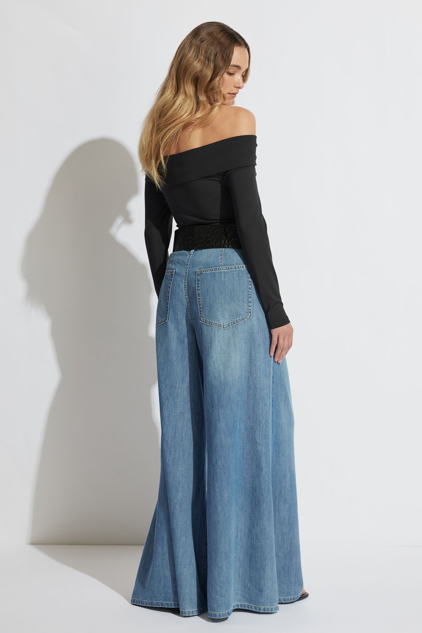 Amy Twist Long Sleeve Top