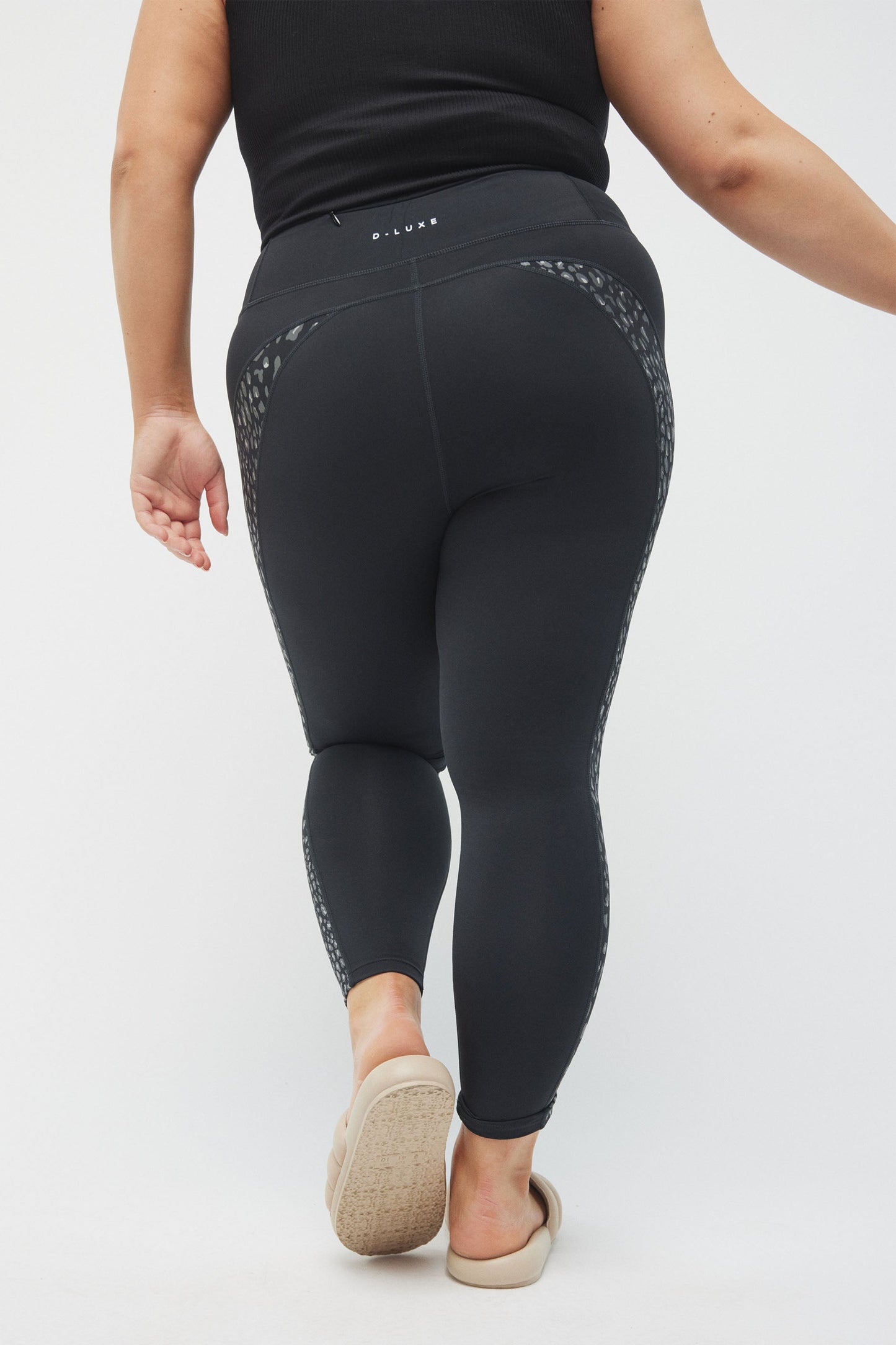 D-Luxe Spliced Legging