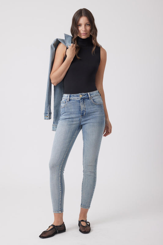 Evie High Rise Skinny Jean