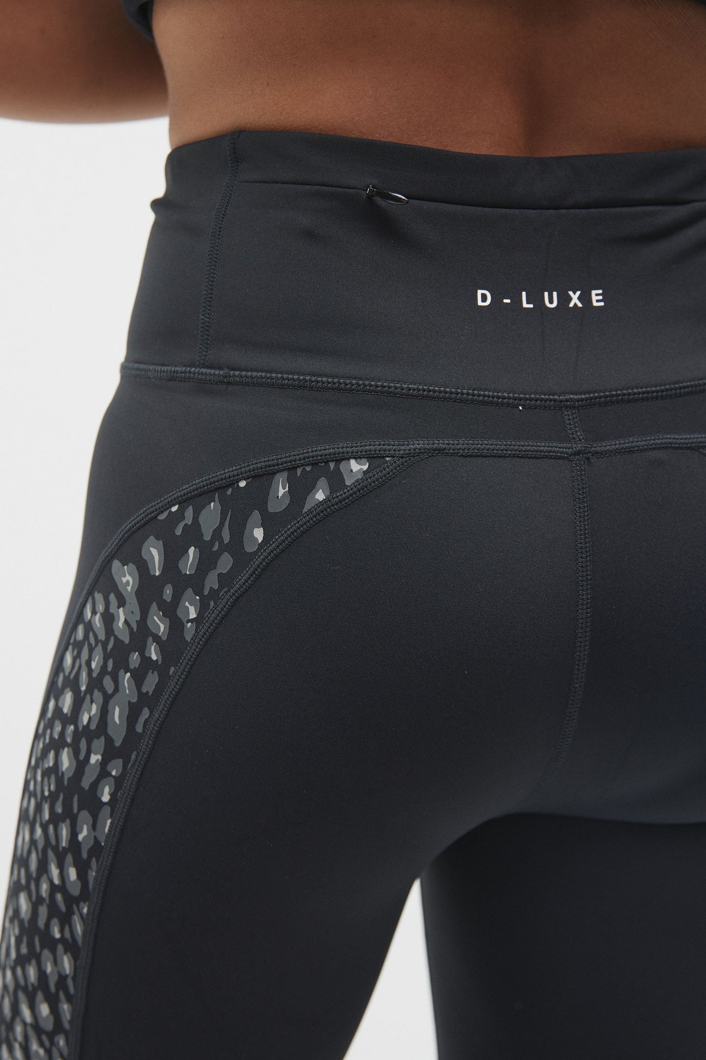 D-Luxe Spliced Legging