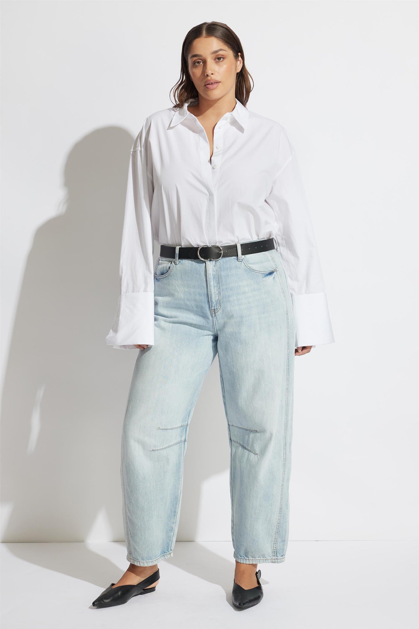 Aria Barrel Leg Jean