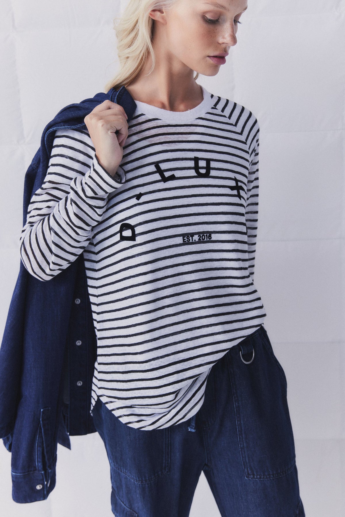 D-Luxe Curved Hem Linen Top