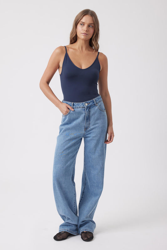 Seamless V Tank