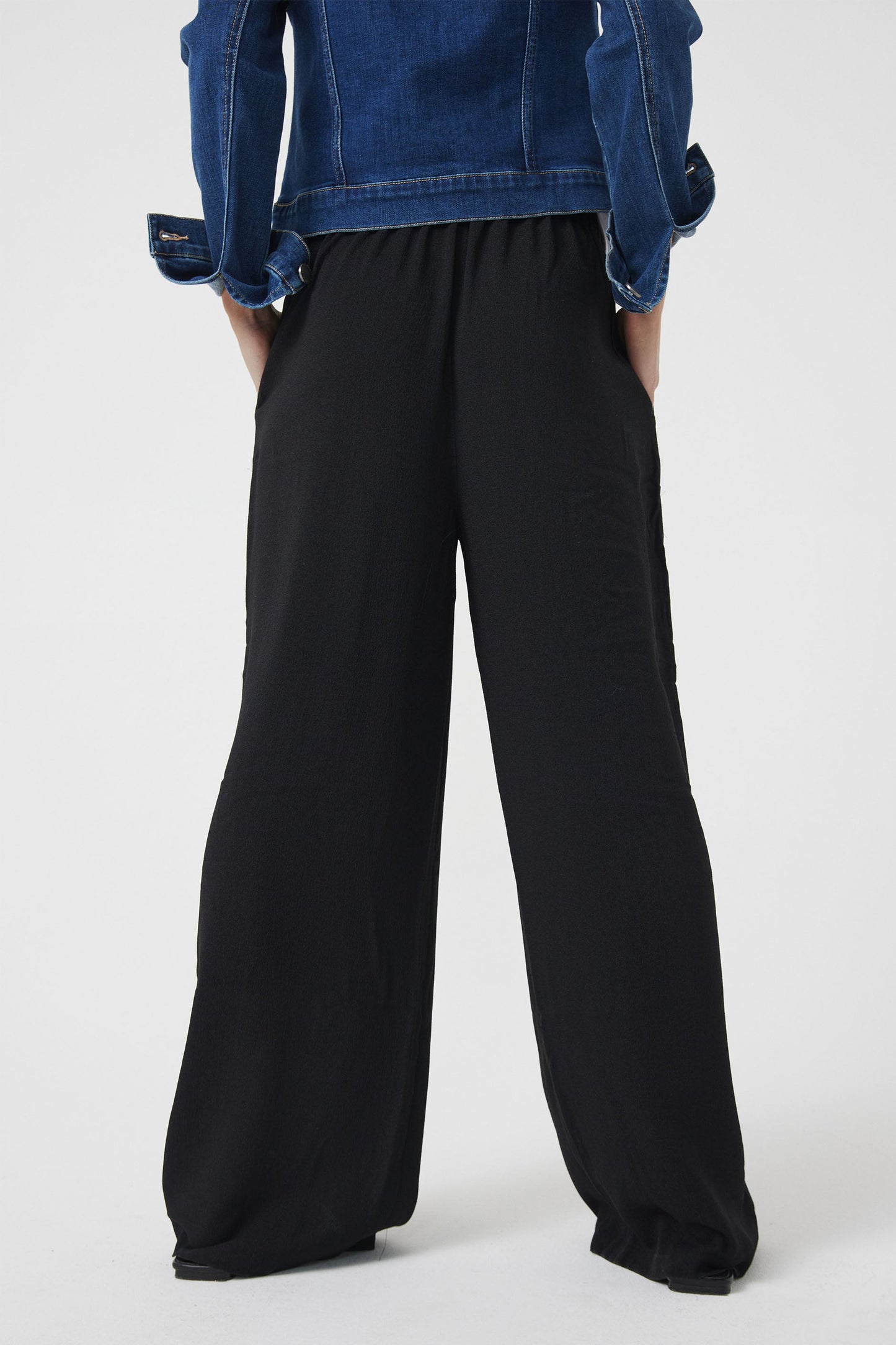 Bella Relaxed Wide Leg Pant