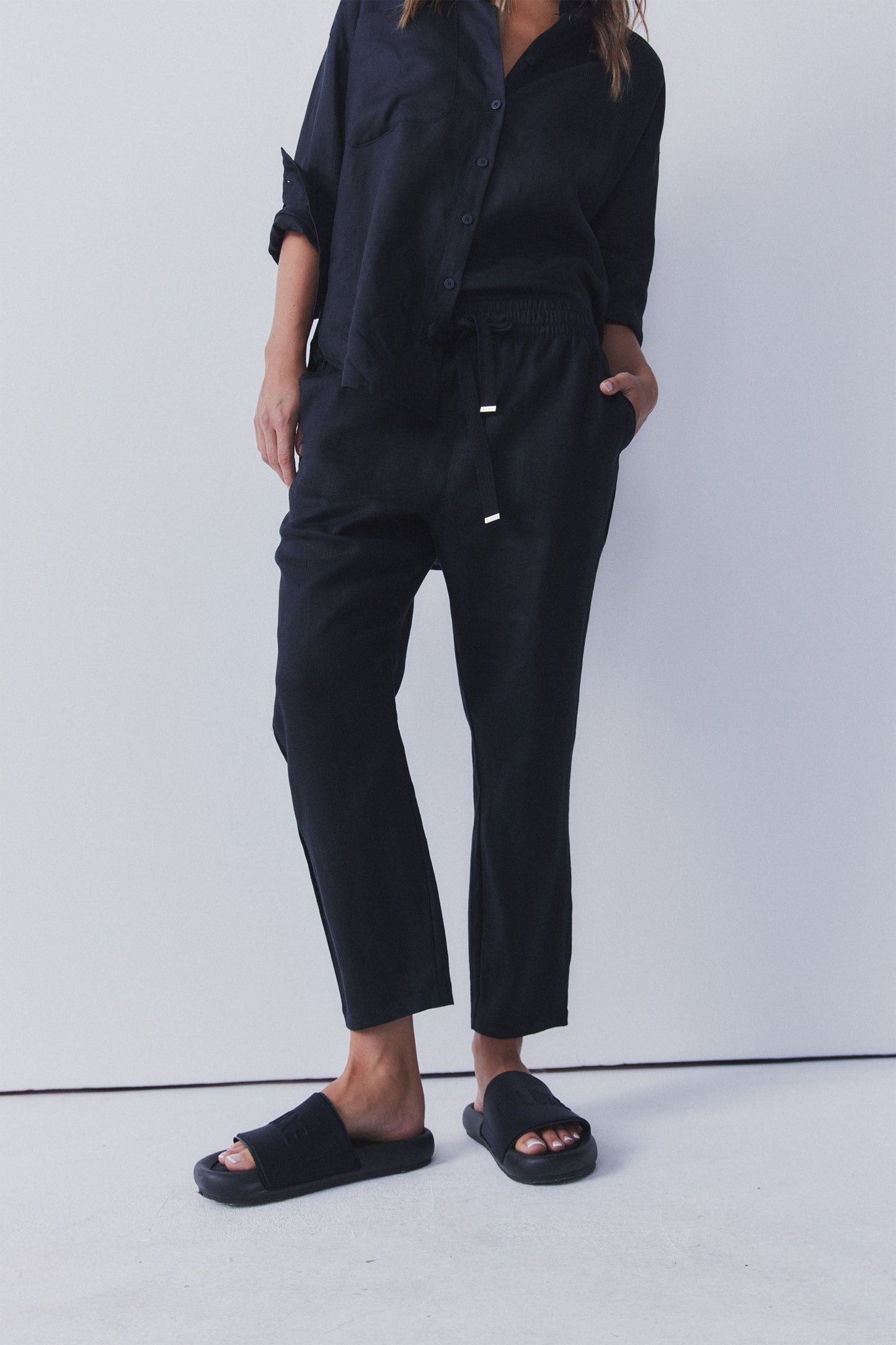 D-Luxe Relaxed Linen Pant