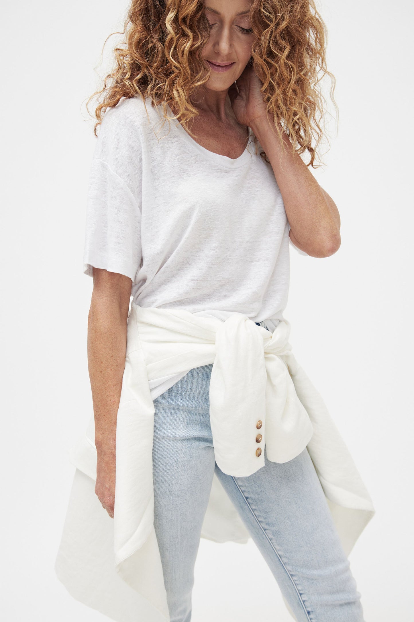 Carson Linen Scoop Neck Tee