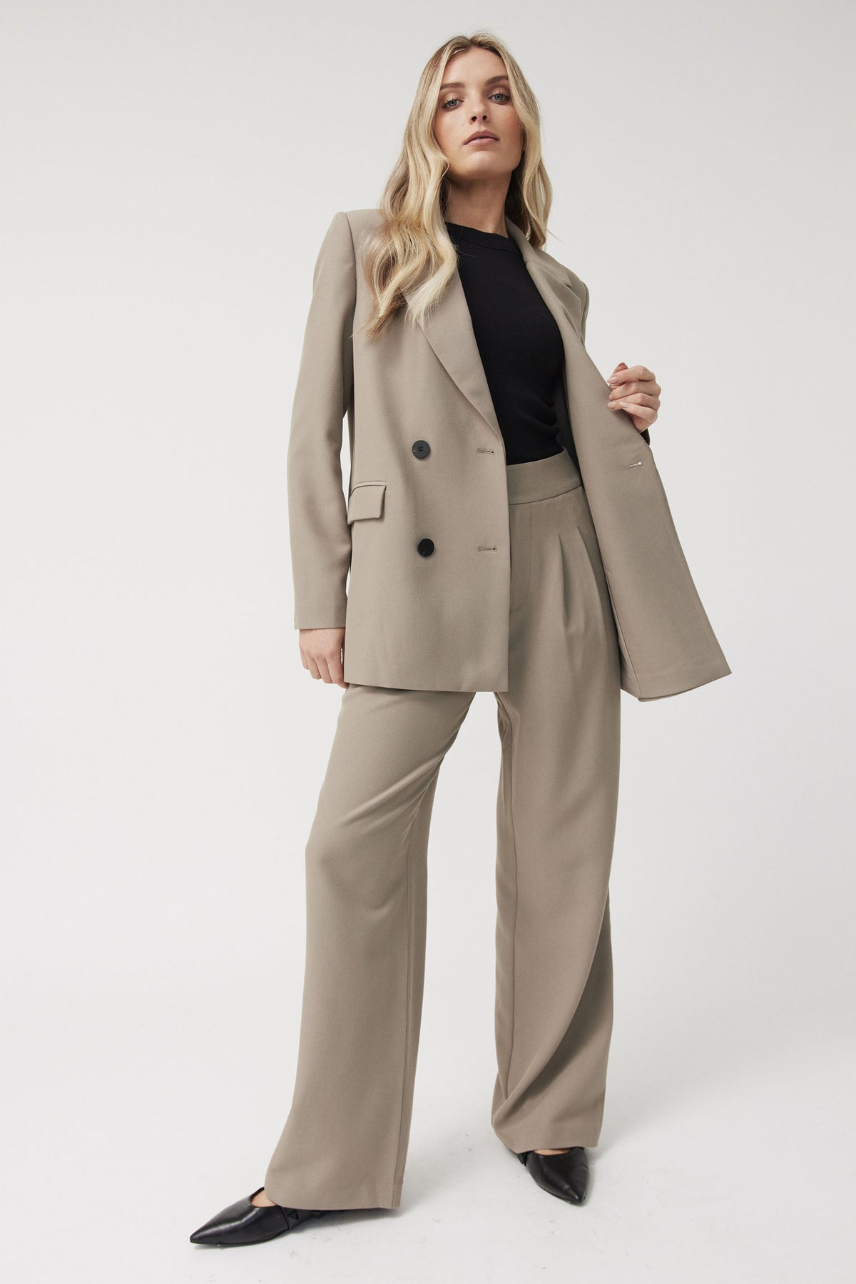 Angelica Straight Leg Pant