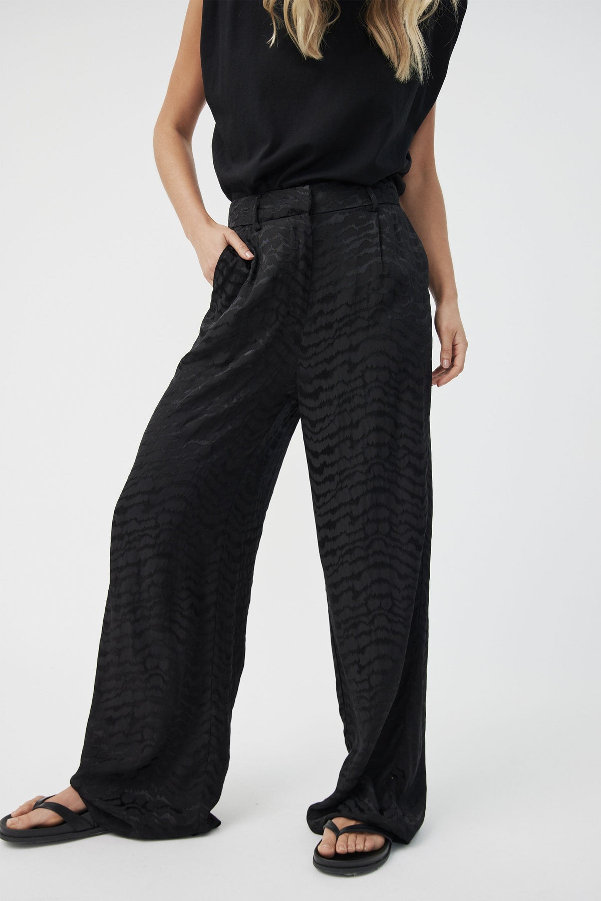Jamie Jacquared Wide Leg Pant