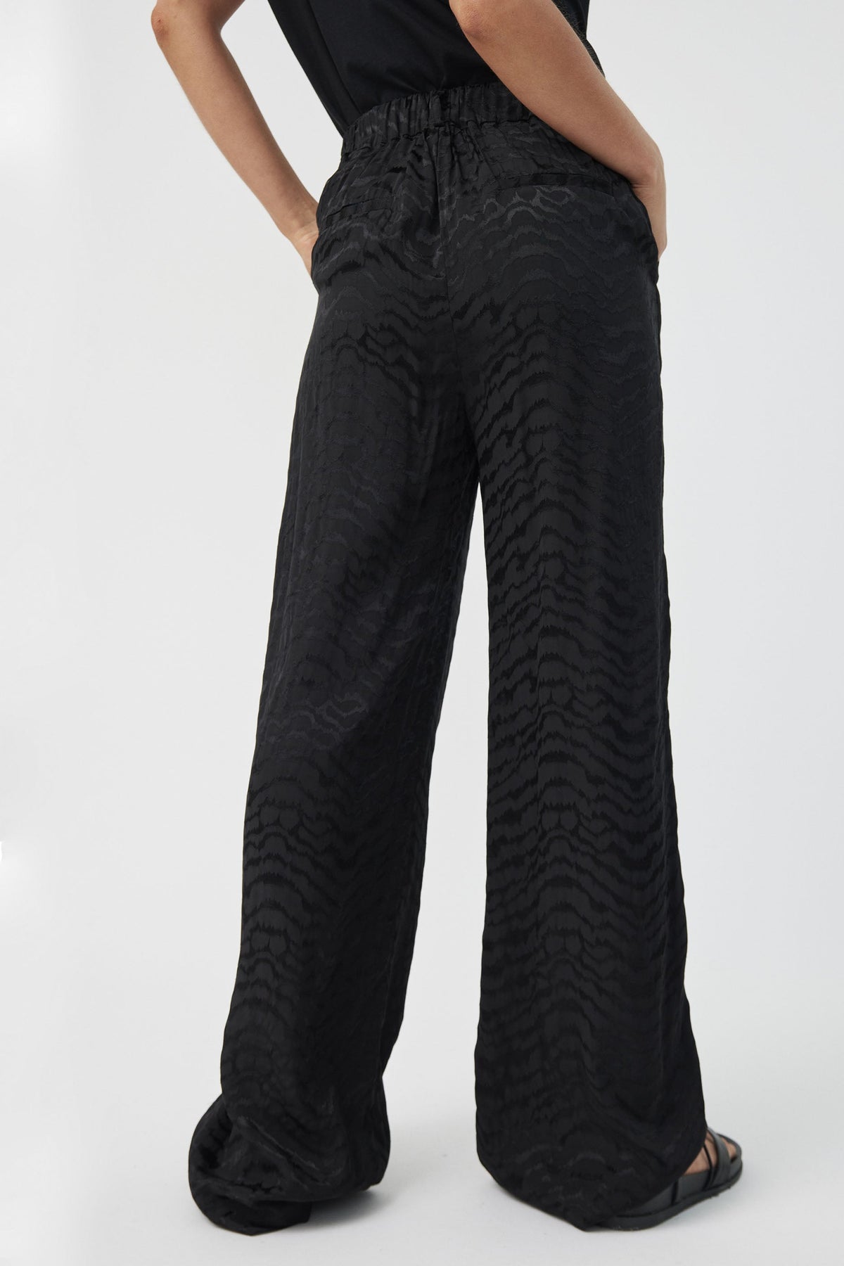 Jamie Jacquared Wide Leg Pant